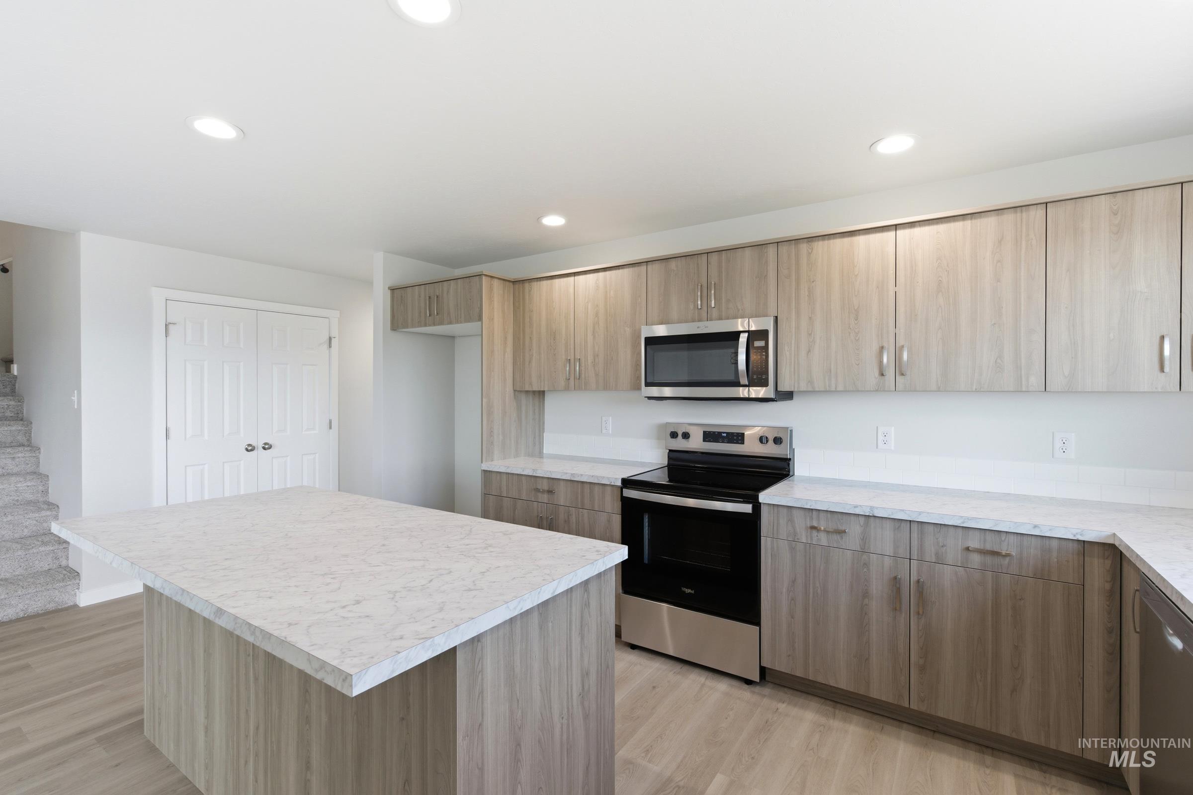 3642 E Jamestown Dr, Nampa, Idaho 83686, 5 Bedrooms, 2.5 Bathrooms, Residential For Sale, Price $509,990,MLS 98989392