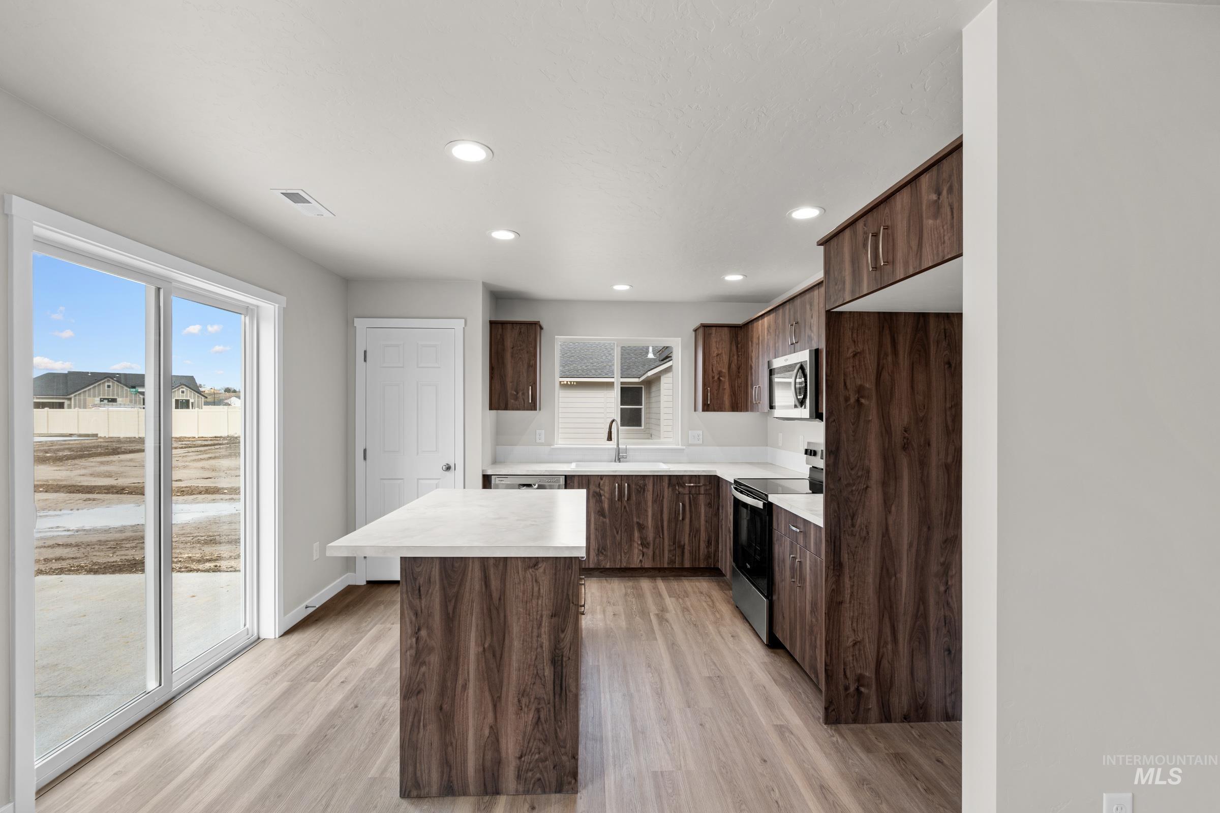 3624 E Jamestown Dr, Nampa, Idaho 83686, 4 Bedrooms, 2.5 Bathrooms, Residential For Sale, Price $444,990, 98989393