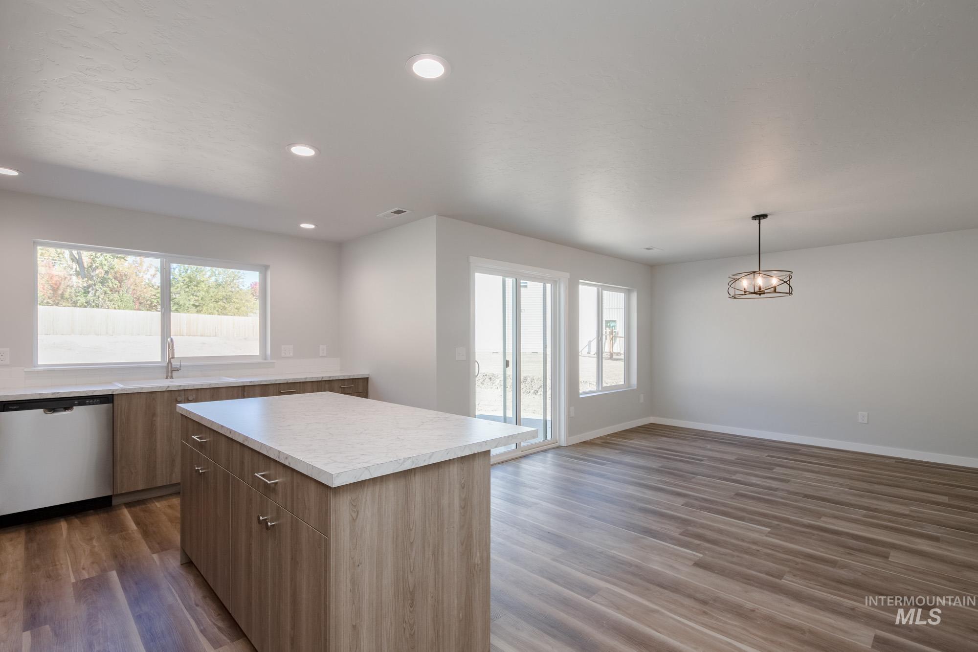 3381 E Red Maple Ct, Nampa, Idaho 83686, 5 Bedrooms, 2.5 Bathrooms, Residential For Sale, Price $499,990,MLS 98989396