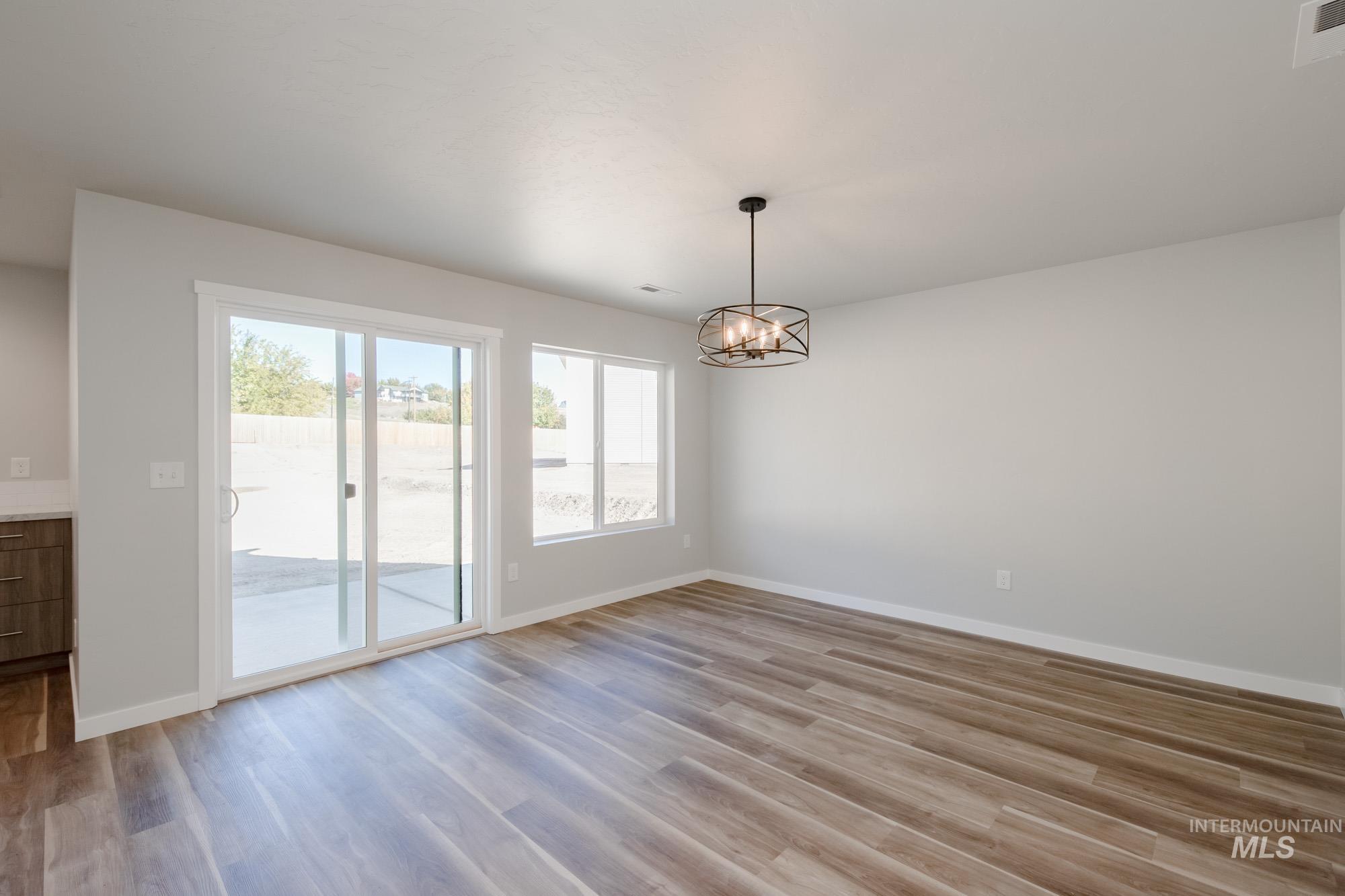 3381 E Red Maple Ct, Nampa, Idaho 83686, 5 Bedrooms, 2.5 Bathrooms, Residential For Sale, Price $499,990,MLS 98989396