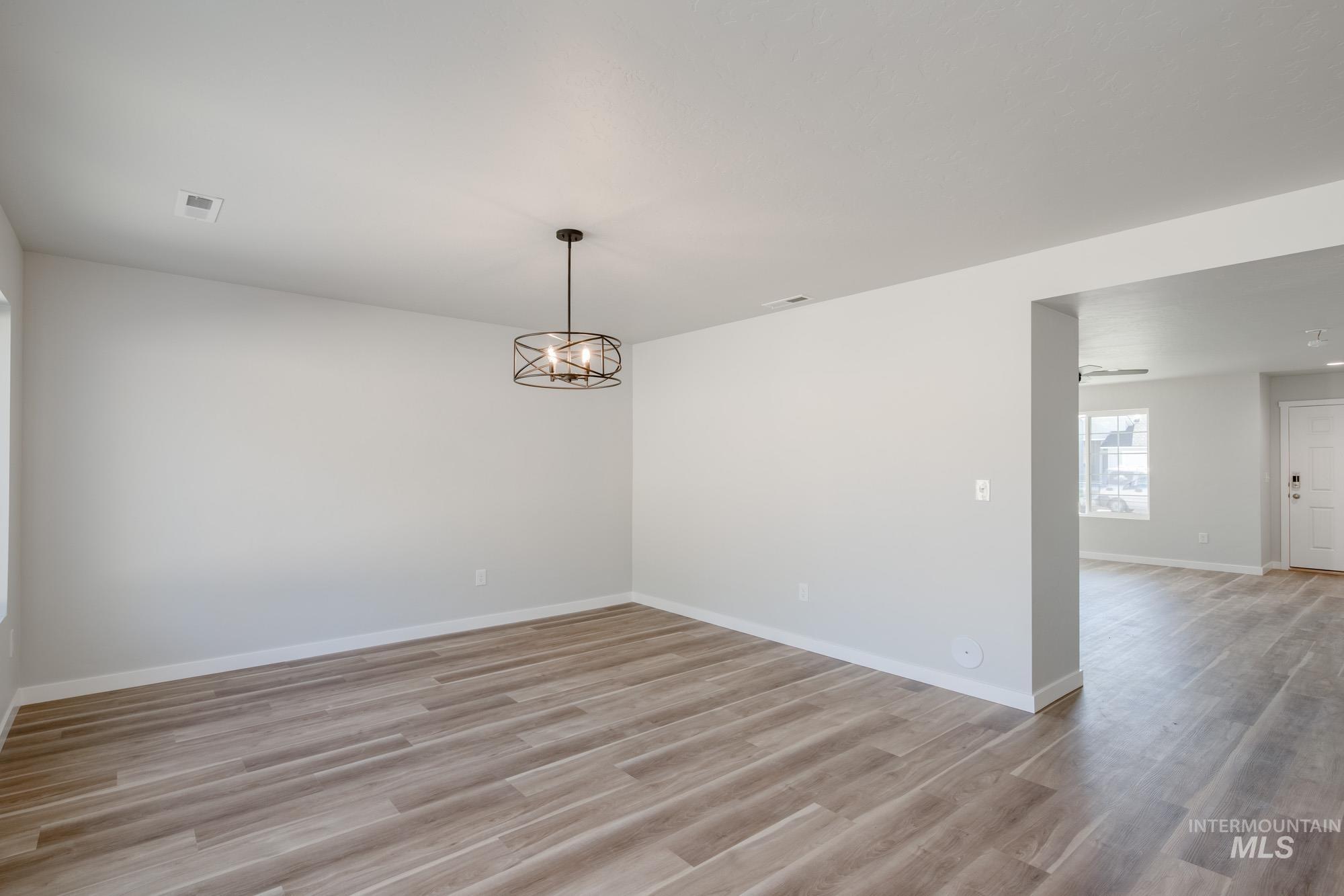 3381 E Red Maple Ct, Nampa, Idaho 83686, 5 Bedrooms, 2.5 Bathrooms, Residential For Sale, Price $499,990,MLS 98989396