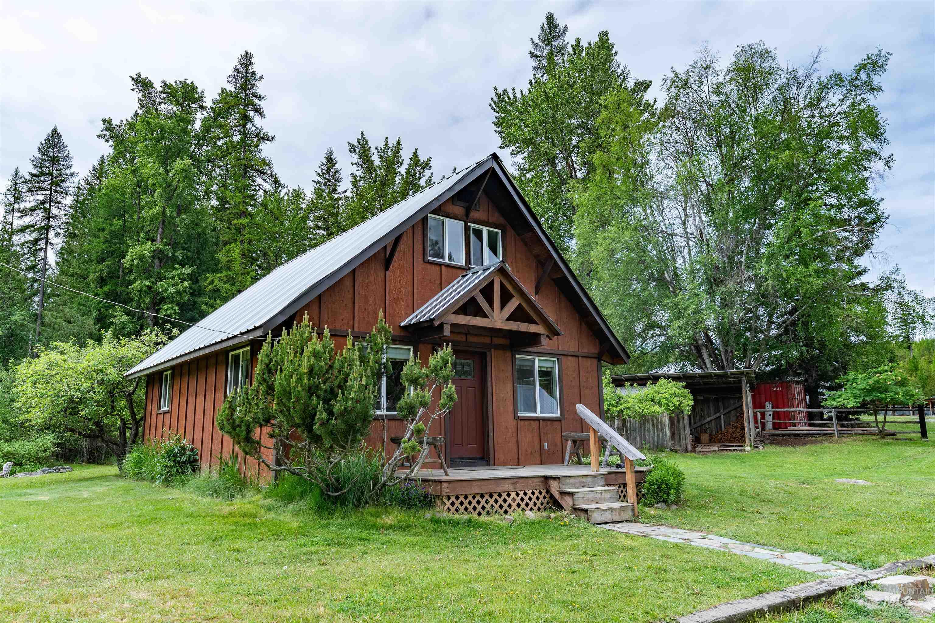 5692 Meadow Creek Road, Bonners Ferry, Idaho 83805, 2 Bedrooms, 1 Bathroom, Residential For Sale, Price $1,200,000,MLS 98989399