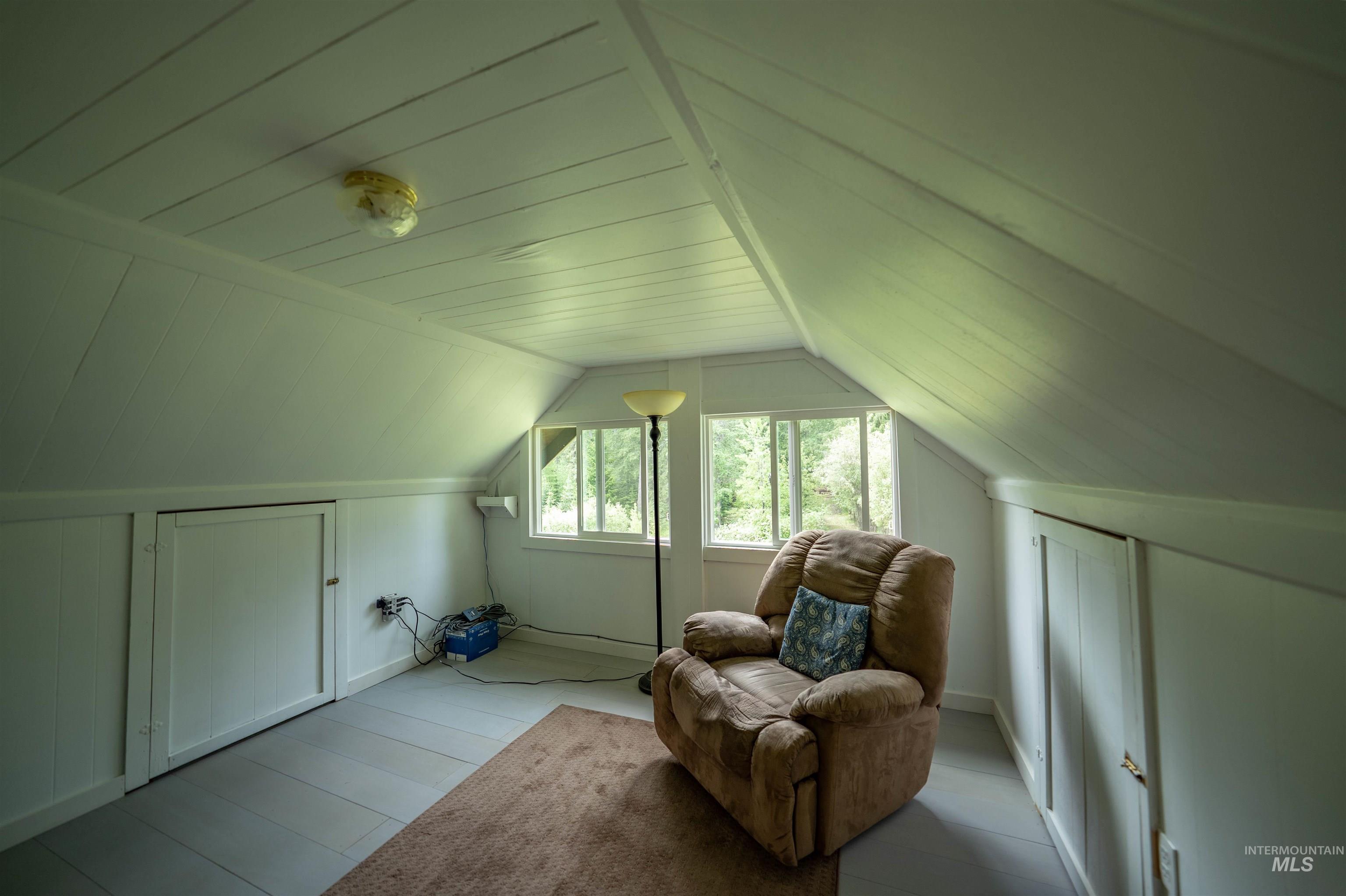 5692 Meadow Creek Road, Bonners Ferry, Idaho 83805, 2 Bedrooms, 1 Bathroom, Residential For Sale, Price $1,200,000,MLS 98989399