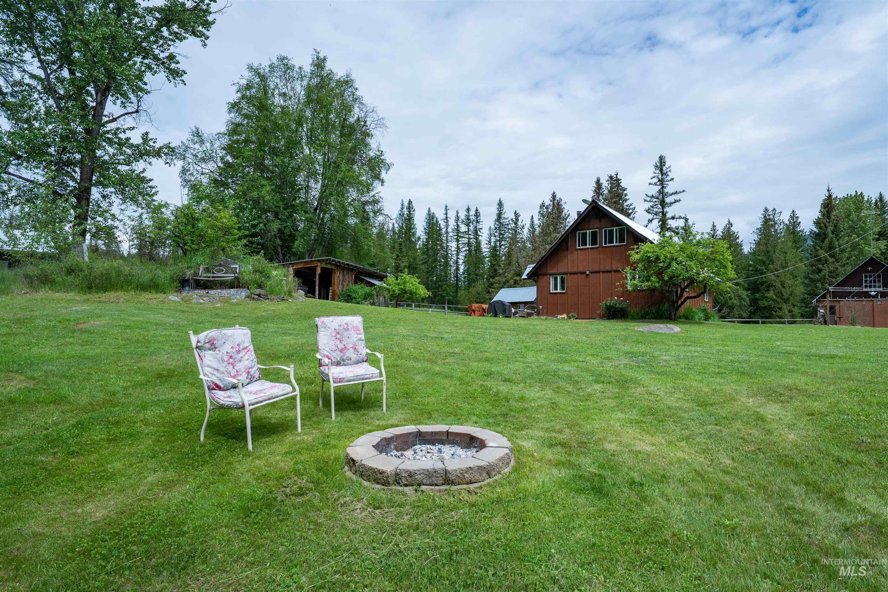 5692 Meadow Creek Road, Bonners Ferry, Idaho 83805, 2 Bedrooms, 1 Bathroom, Residential For Sale, Price $1,200,000,MLS 98989399