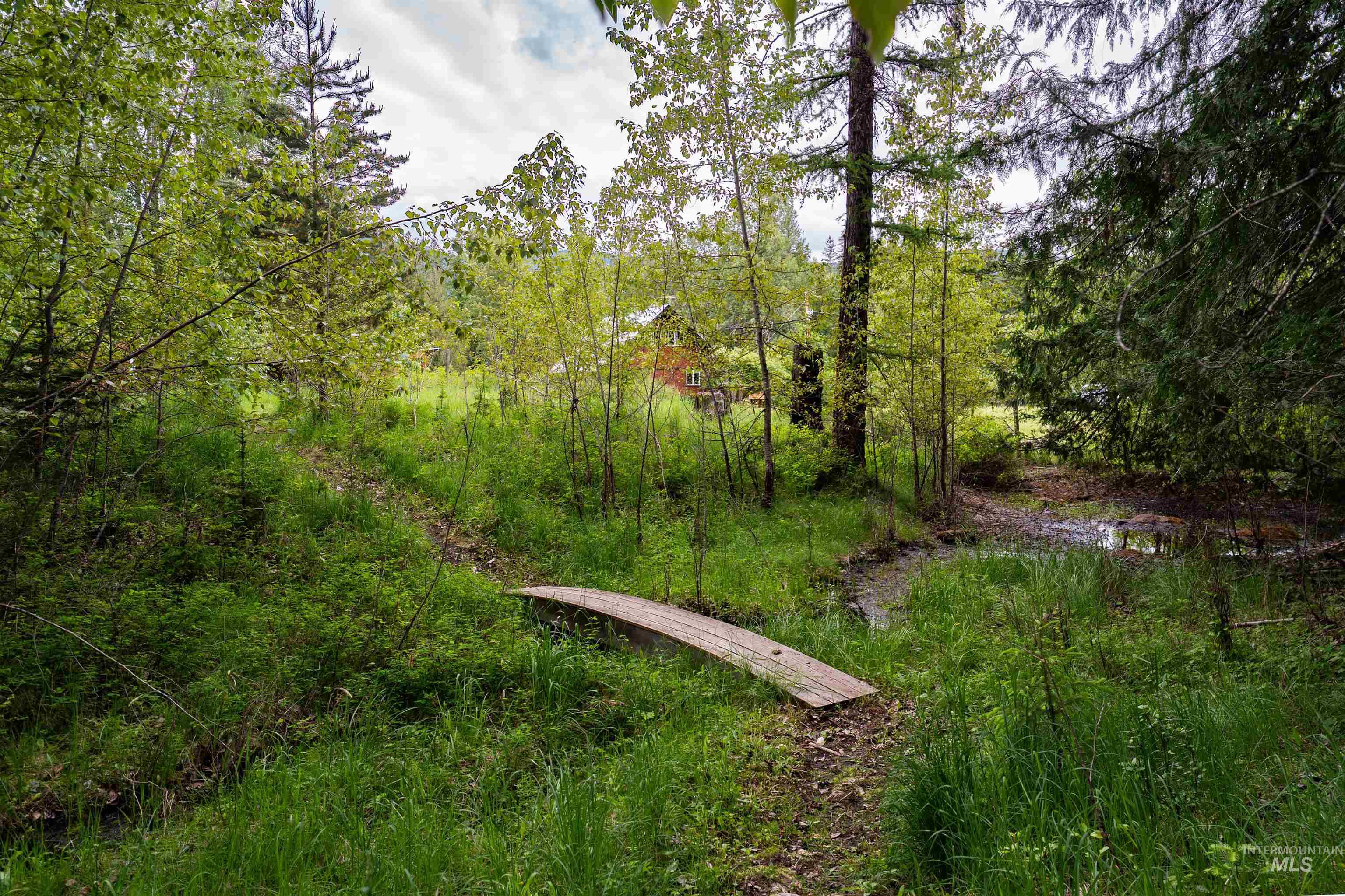 5692 Meadow Creek Road, Bonners Ferry, Idaho 83805, 2 Bedrooms, 1 Bathroom, Residential For Sale, Price $1,200,000,MLS 98989399