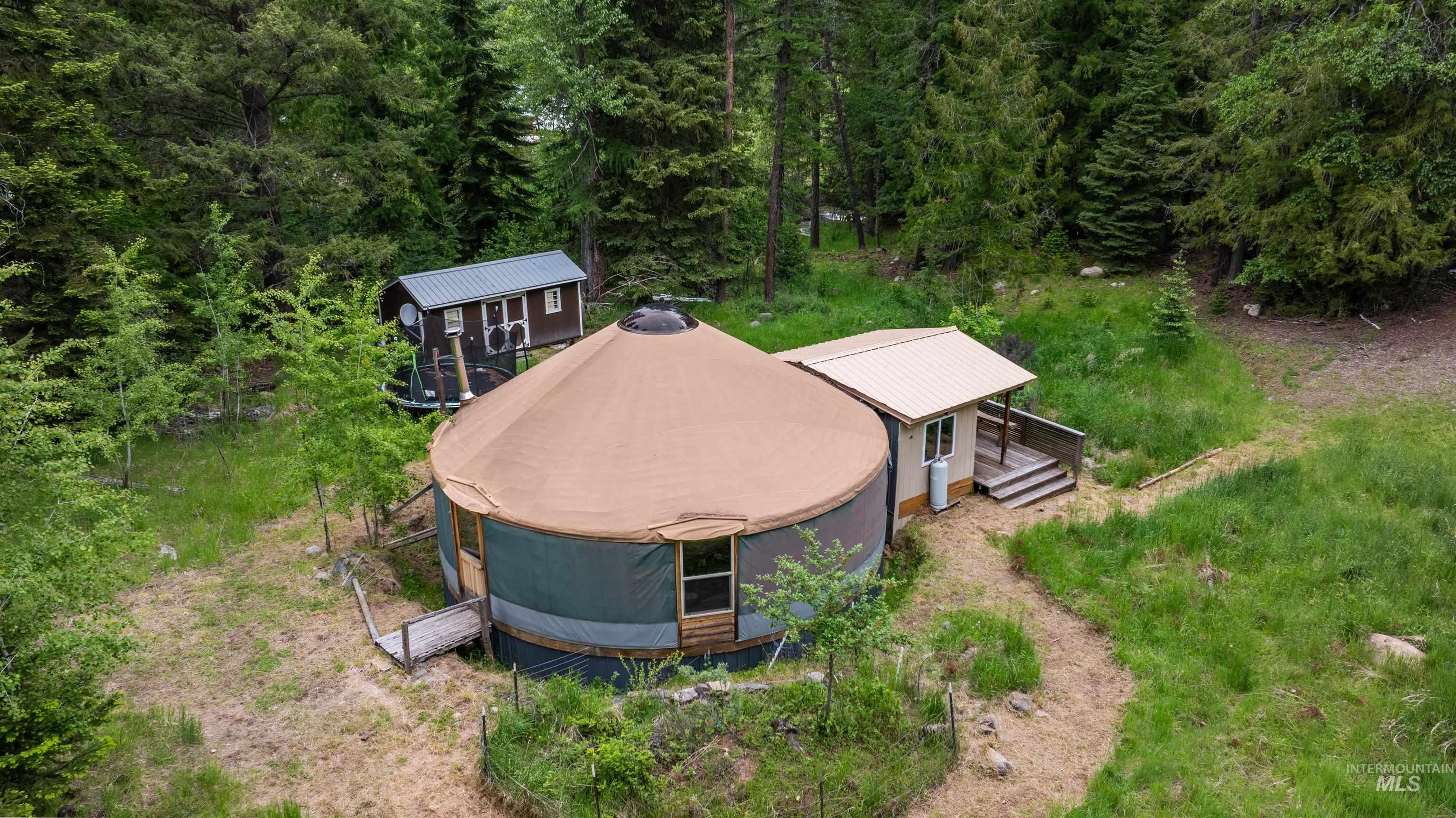5692 Meadow Creek Road, Bonners Ferry, Idaho 83805, 2 Bedrooms, 1 Bathroom, Residential For Sale, Price $1,200,000,MLS 98989399