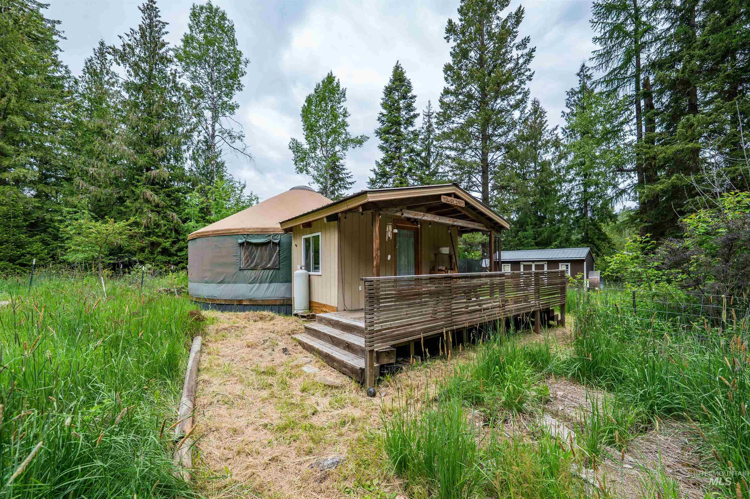 5692 Meadow Creek Road, Bonners Ferry, Idaho 83805, 2 Bedrooms, 1 Bathroom, Residential For Sale, Price $1,200,000,MLS 98989399