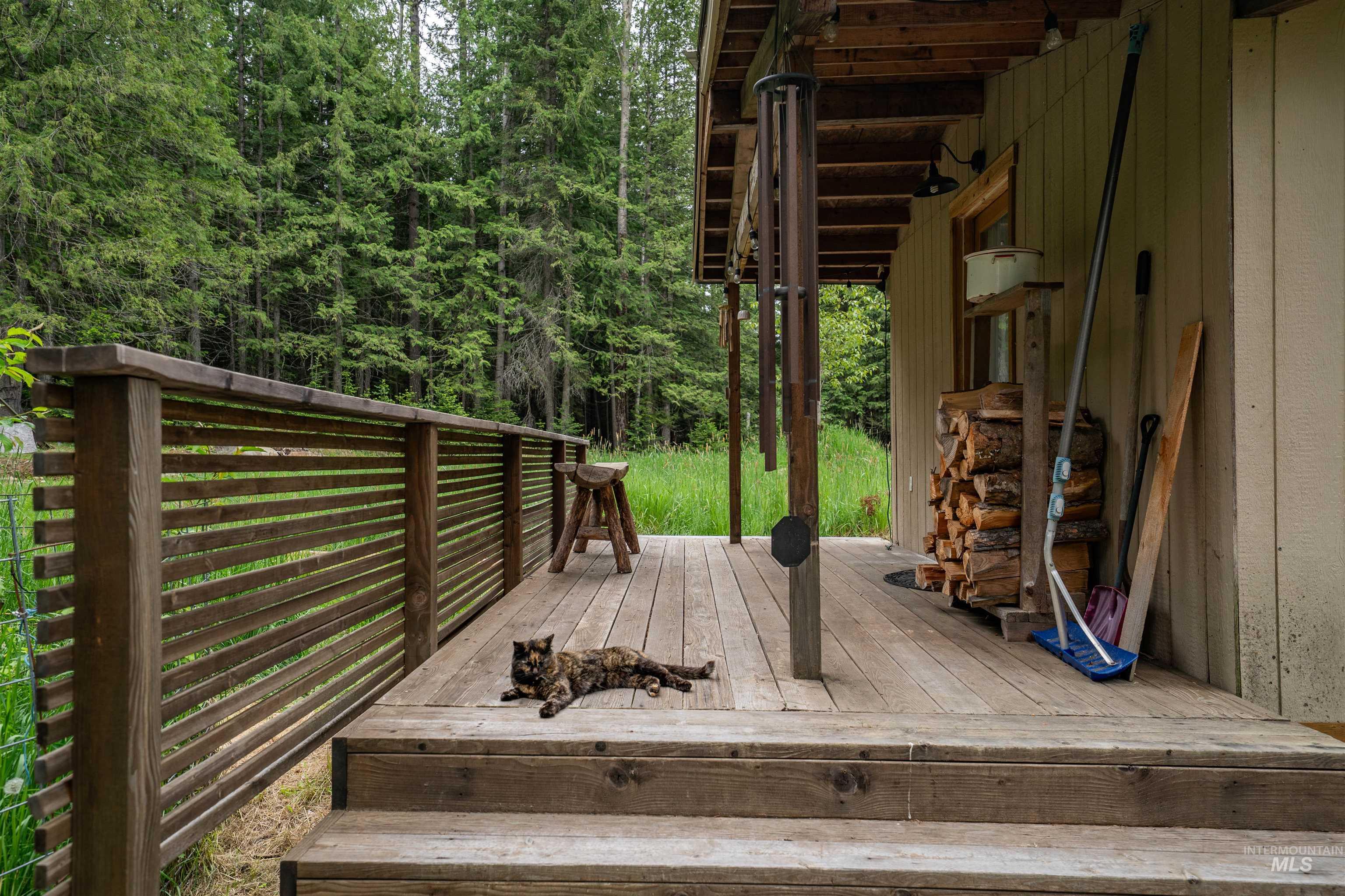 5692 Meadow Creek Road, Bonners Ferry, Idaho 83805, 2 Bedrooms, 1 Bathroom, Residential For Sale, Price $1,200,000,MLS 98989399