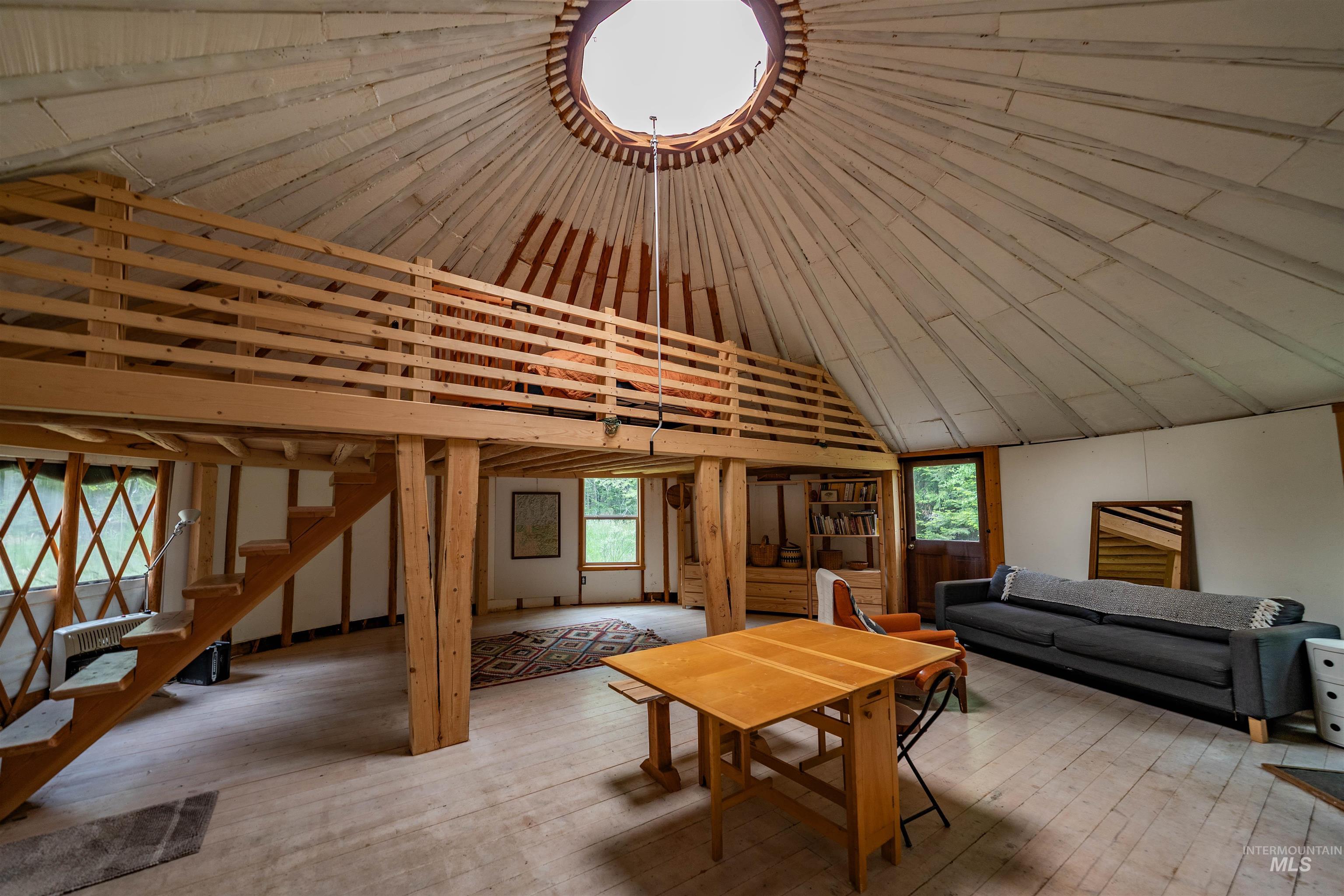 5692 Meadow Creek Road, Bonners Ferry, Idaho 83805, 2 Bedrooms, 1 Bathroom, Residential For Sale, Price $1,200,000,MLS 98989399