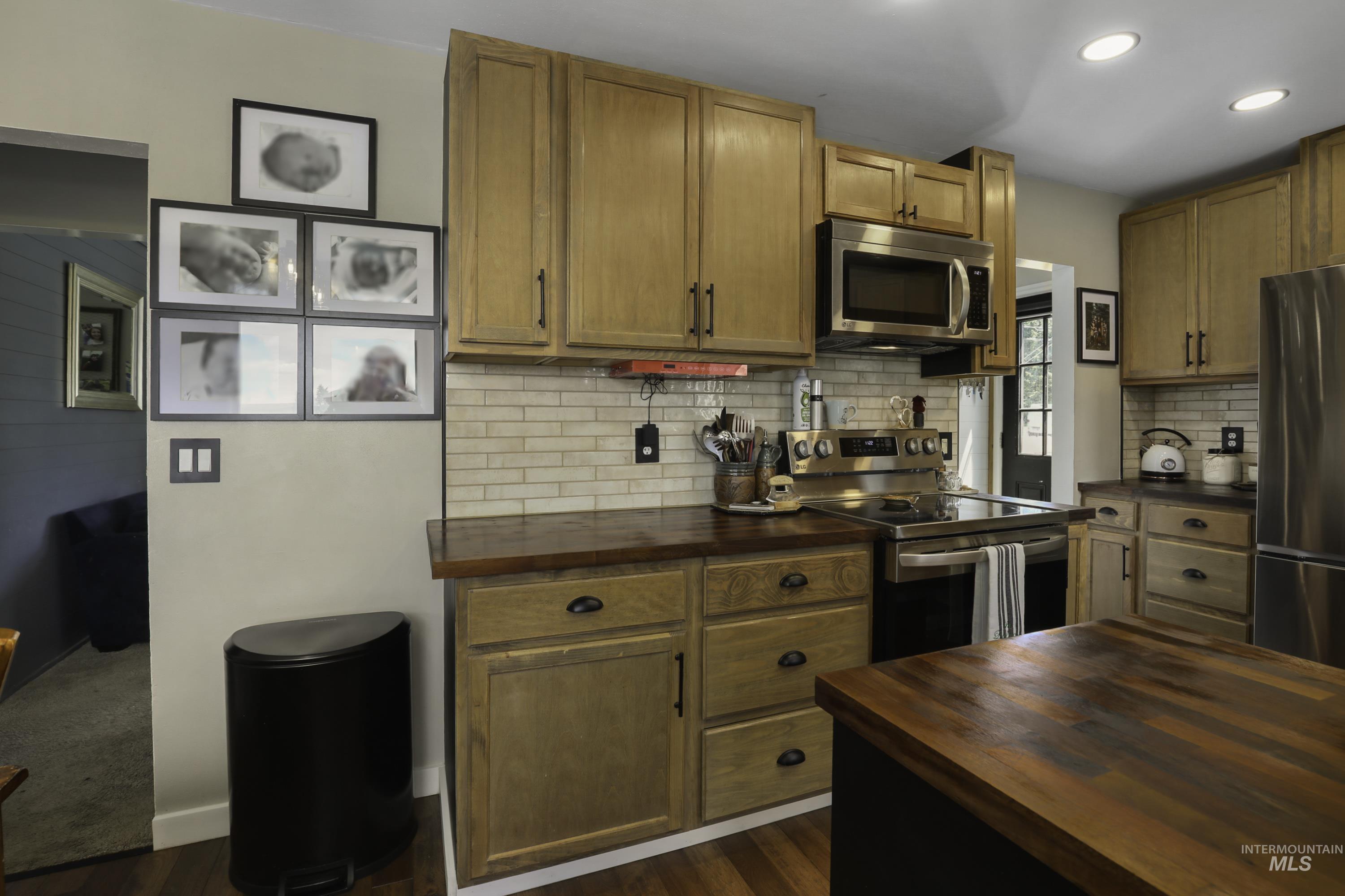 732 Burrell Ave., Lewiston, Idaho 83501, 4 Bedrooms, 2 Bathrooms, Residential For Sale, Price $469,900, 98989402