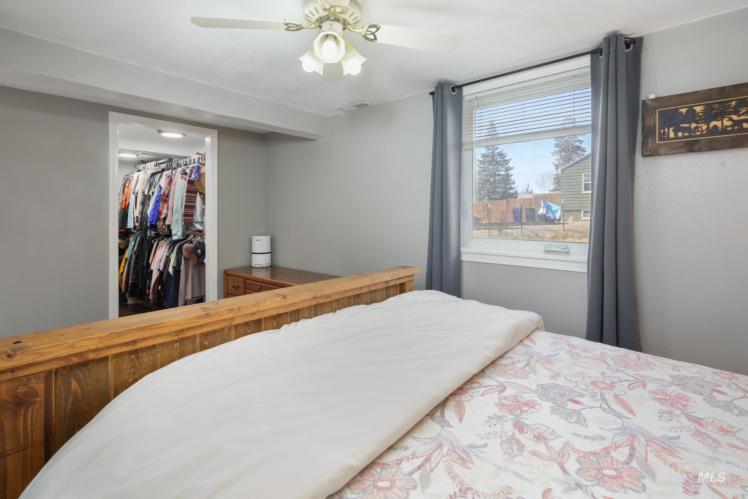 732 Burrell Ave., Lewiston, Idaho 83501, 4 Bedrooms, 2 Bathrooms, Residential For Sale, Price $469,900, 98989402