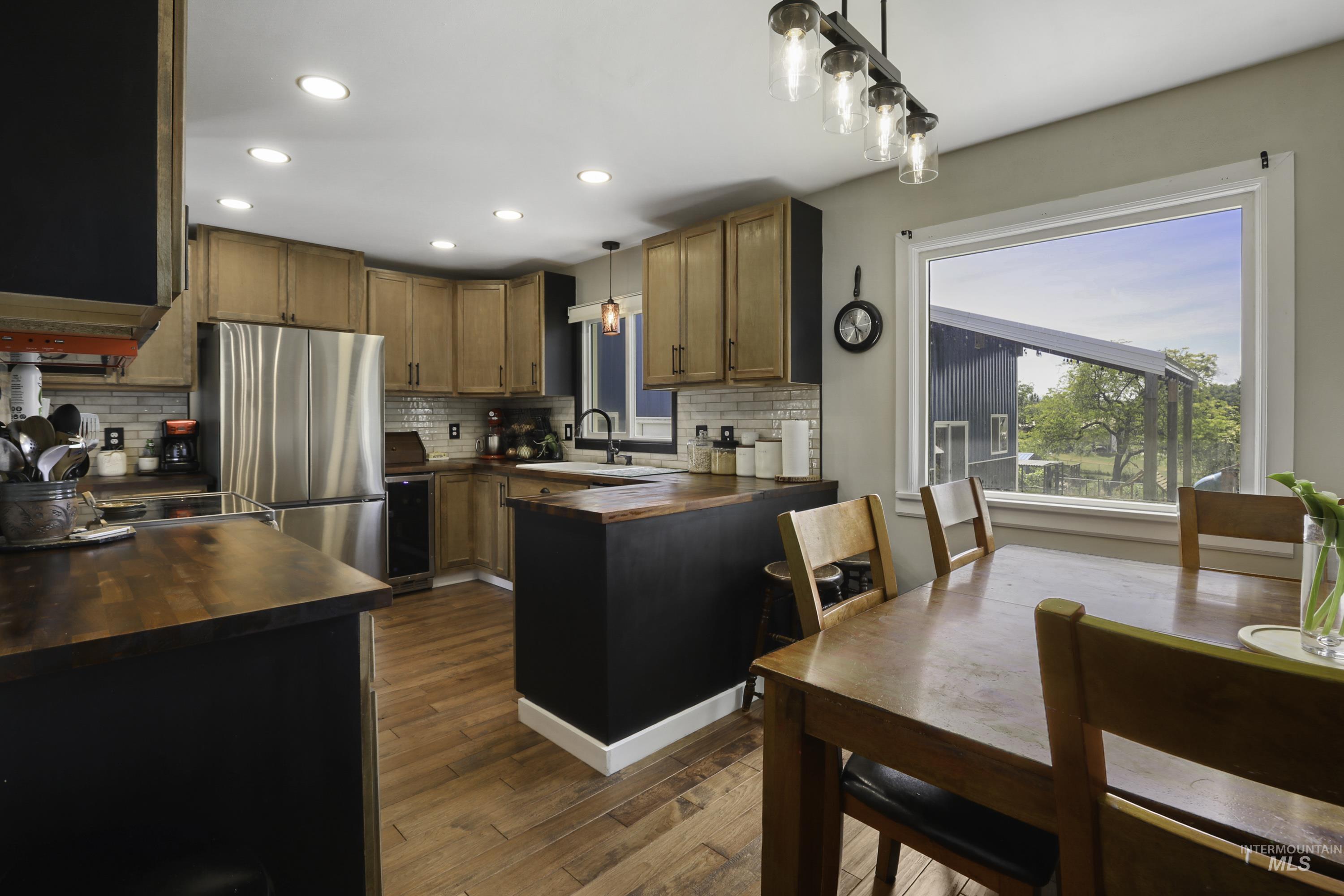 732 Burrell Ave., Lewiston, Idaho 83501, 4 Bedrooms, 2 Bathrooms, Residential For Sale, Price $464,900, 98989402