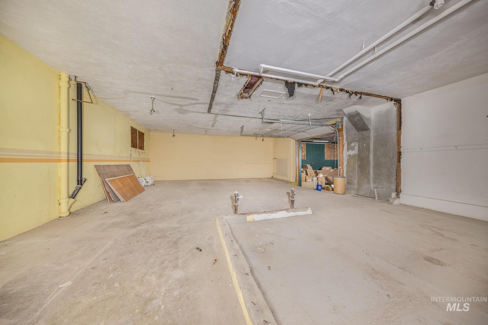 2155 Paddock Ave, Weiser, Idaho 83672, Business/Commercial For Sale, Price $391,000, 98989406