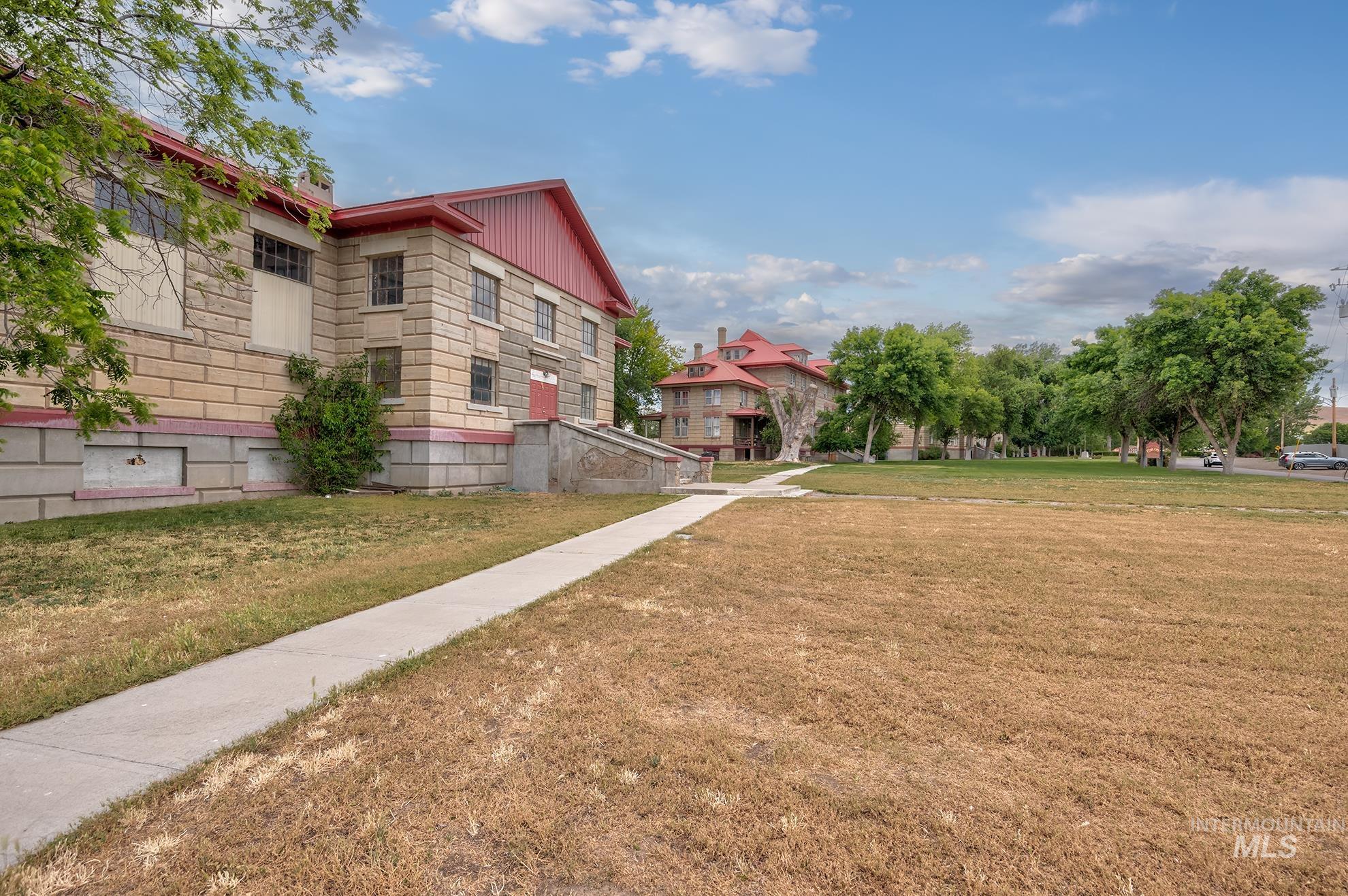 2155 Paddock Ave, Weiser, Idaho 83672, Business/Commercial For Sale, Price $391,000, 98989406