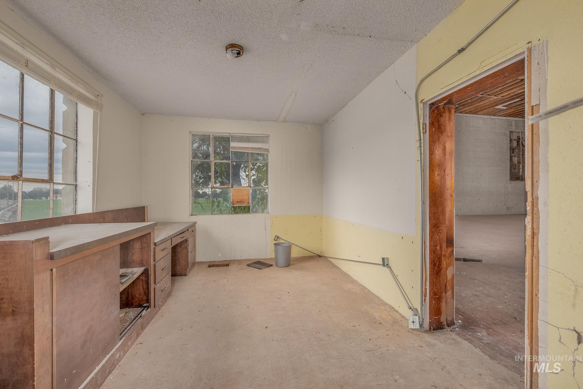 2155 Paddock Ave, Weiser, Idaho 83672, Business/Commercial For Sale, Price $391,000, 98989406