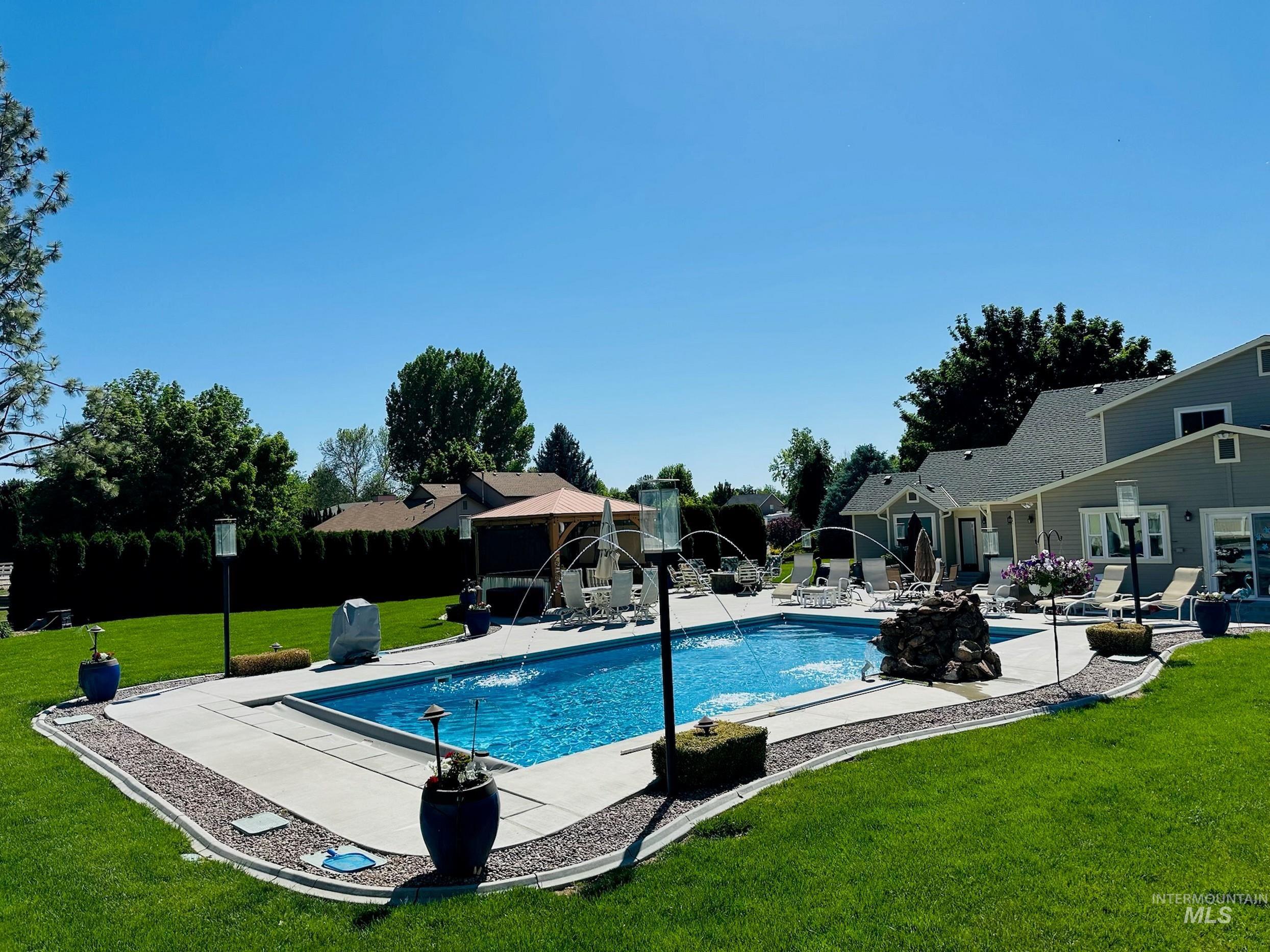 16960 Blue Jay Loop, Nampa, Idaho 83687-8460, 3 Bedrooms, 2.5 Bathrooms, Residential For Sale, Price $1,025,000,MLS 98989410