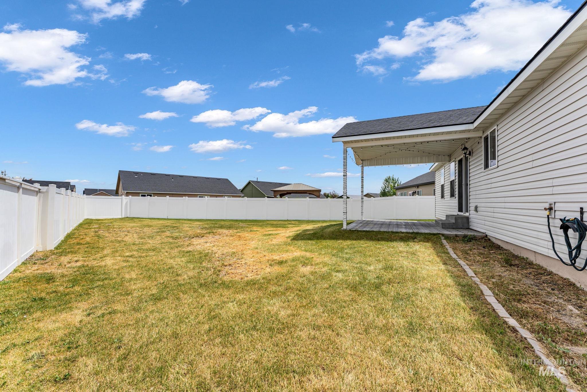 747 Kanner Ct, Twin Falls, Idaho 83301, 3 Bedrooms, 2 Bathrooms, Residential For Sale, Price $345,000, 98989416