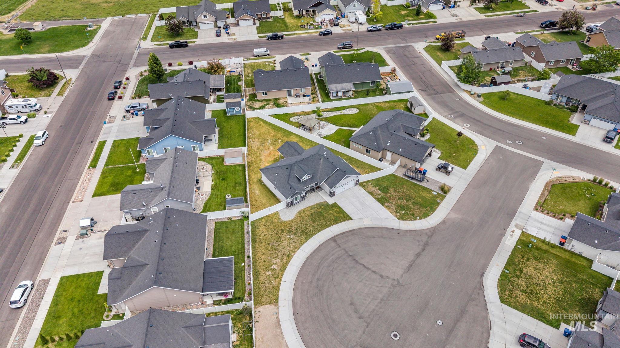 747 Kanner Ct, Twin Falls, Idaho 83301, 3 Bedrooms, 2 Bathrooms, Residential For Sale, Price $345,000, 98989416