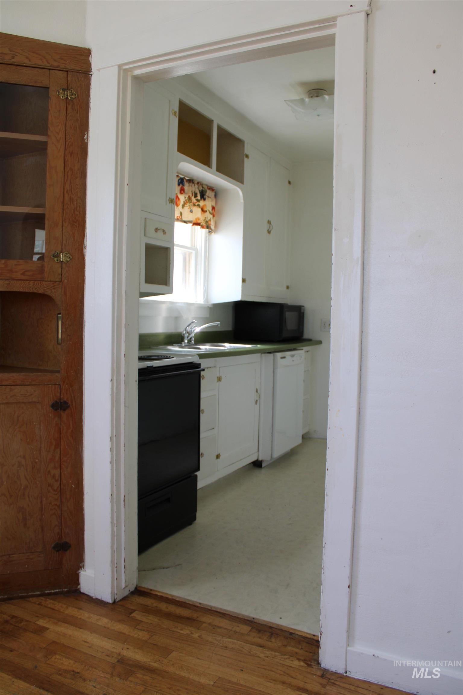 811 S 15th Ave, Nampa, Idaho 83651, 1 Bedroom, 1 Bathroom, Residential For Sale, Price $249,900,MLS 98989419