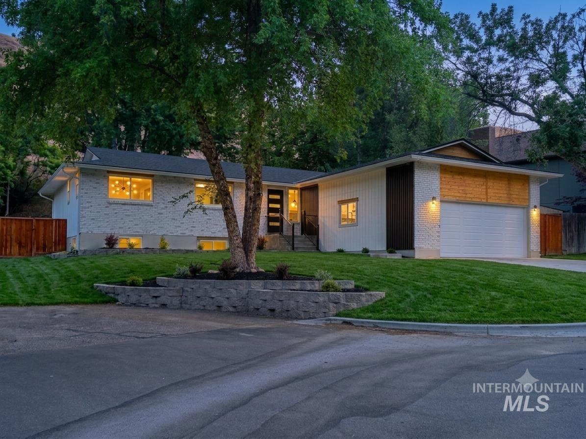 5927 N Collister Dr, Boise, Idaho 83703, 5 Bedrooms, 3 Bathrooms, Residential For Sale, Price $1,175,900,MLS 98989422