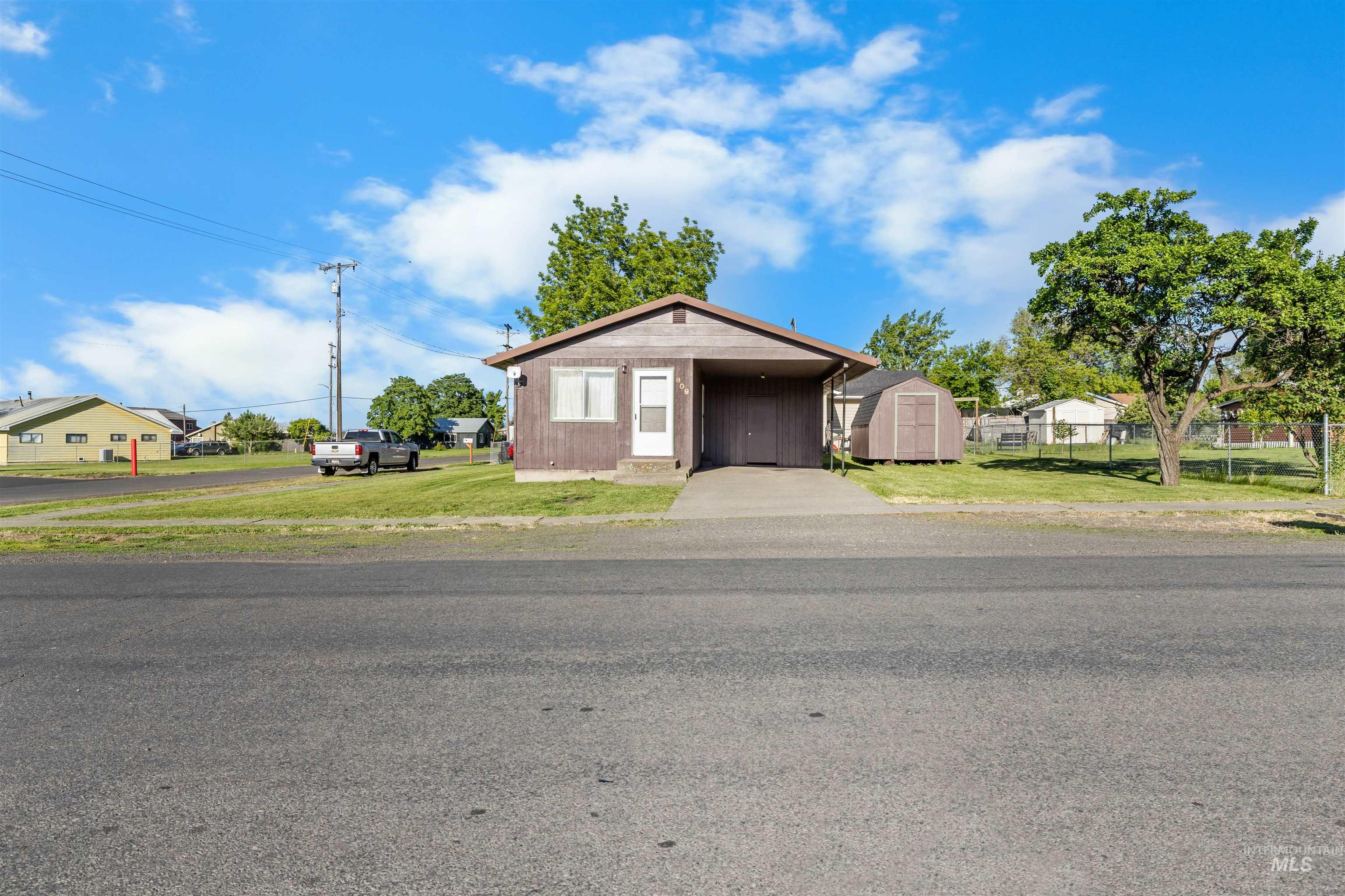 809 N Idaho Ave, Grangeville, Idaho 83530, 2 Bedrooms, 1 Bathroom, Residential For Sale, Price $224,000,MLS 98989425