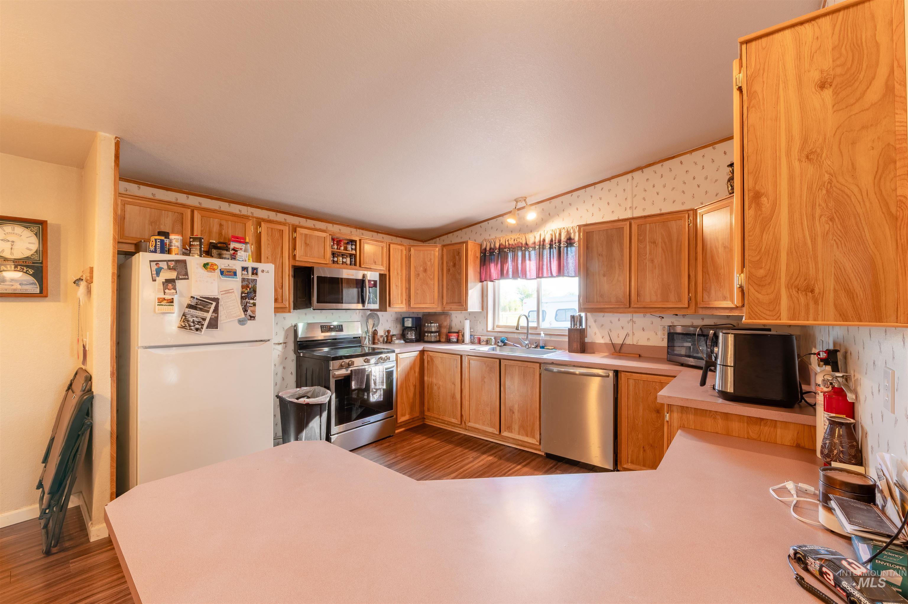 710 White Hawk Ln, Hagerman, Idaho 83332, 3 Bedrooms, 2 Bathrooms, Residential For Sale, Price $400,000, 98989427