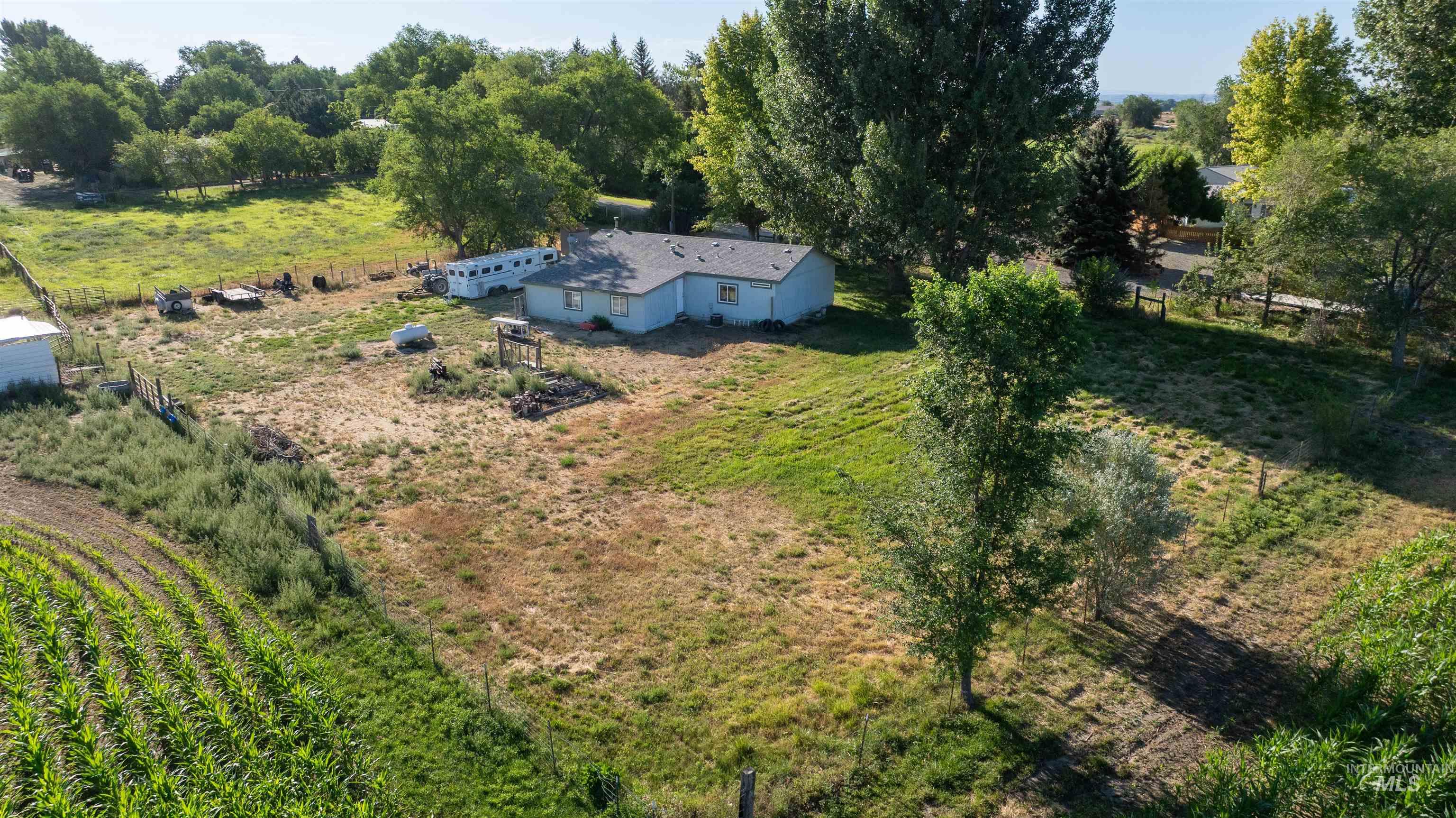 710 White Hawk Ln, Hagerman, Idaho 83332, 3 Bedrooms, 2 Bathrooms, Residential For Sale, Price $400,000, 98989427