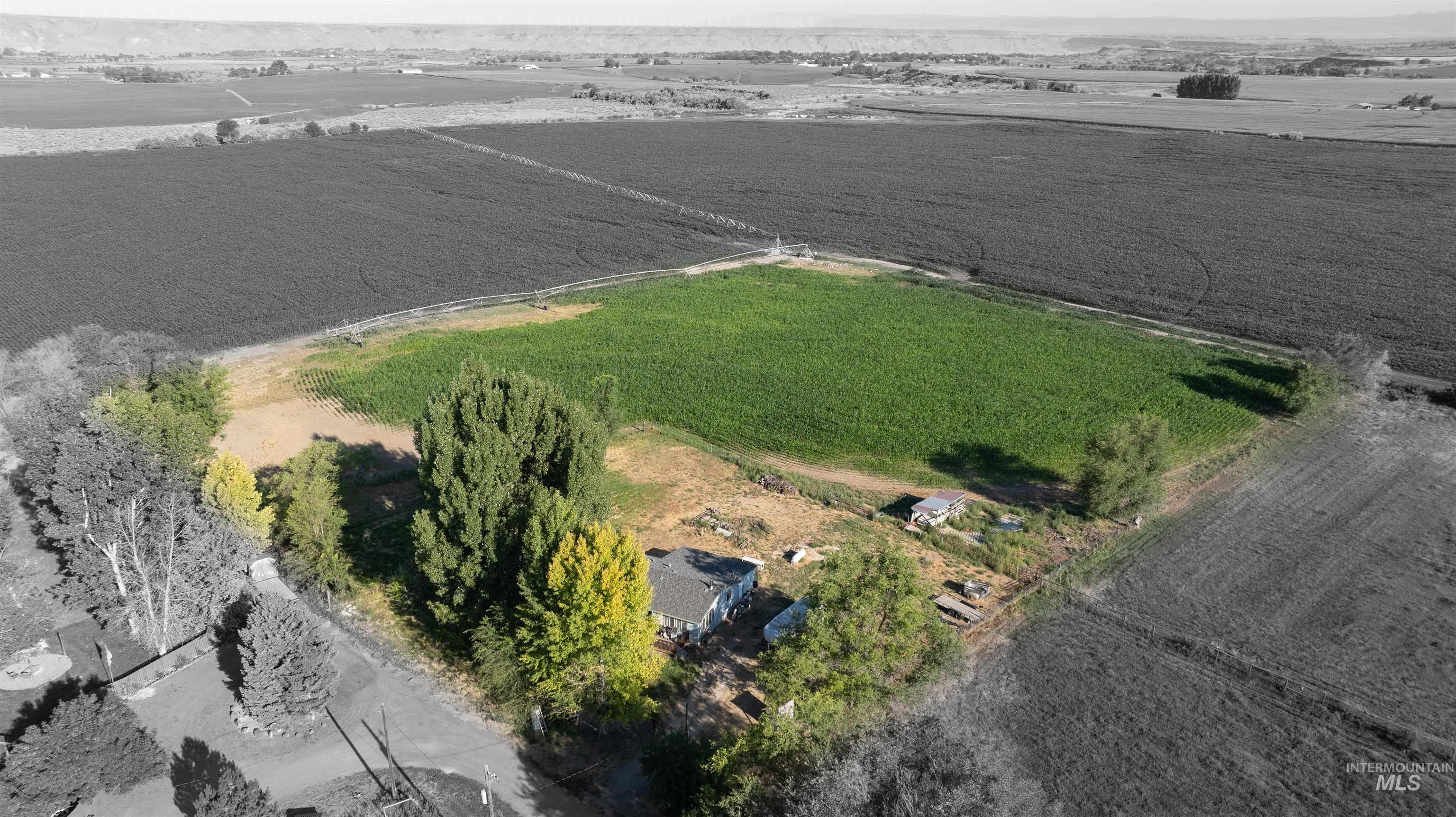 710 White Hawk Ln, Hagerman, Idaho 83332, 3 Bedrooms, 2 Bathrooms, Residential For Sale, Price $400,000, 98989427