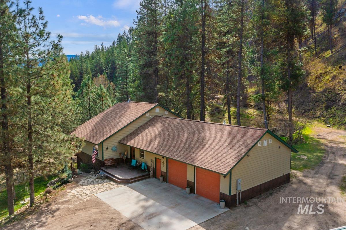 182 Southfork Rd, Garden Valley, Idaho 83622, 5 Bedrooms, 3 Bathrooms, Residential For Sale, Price $1,150,000, 98989430
