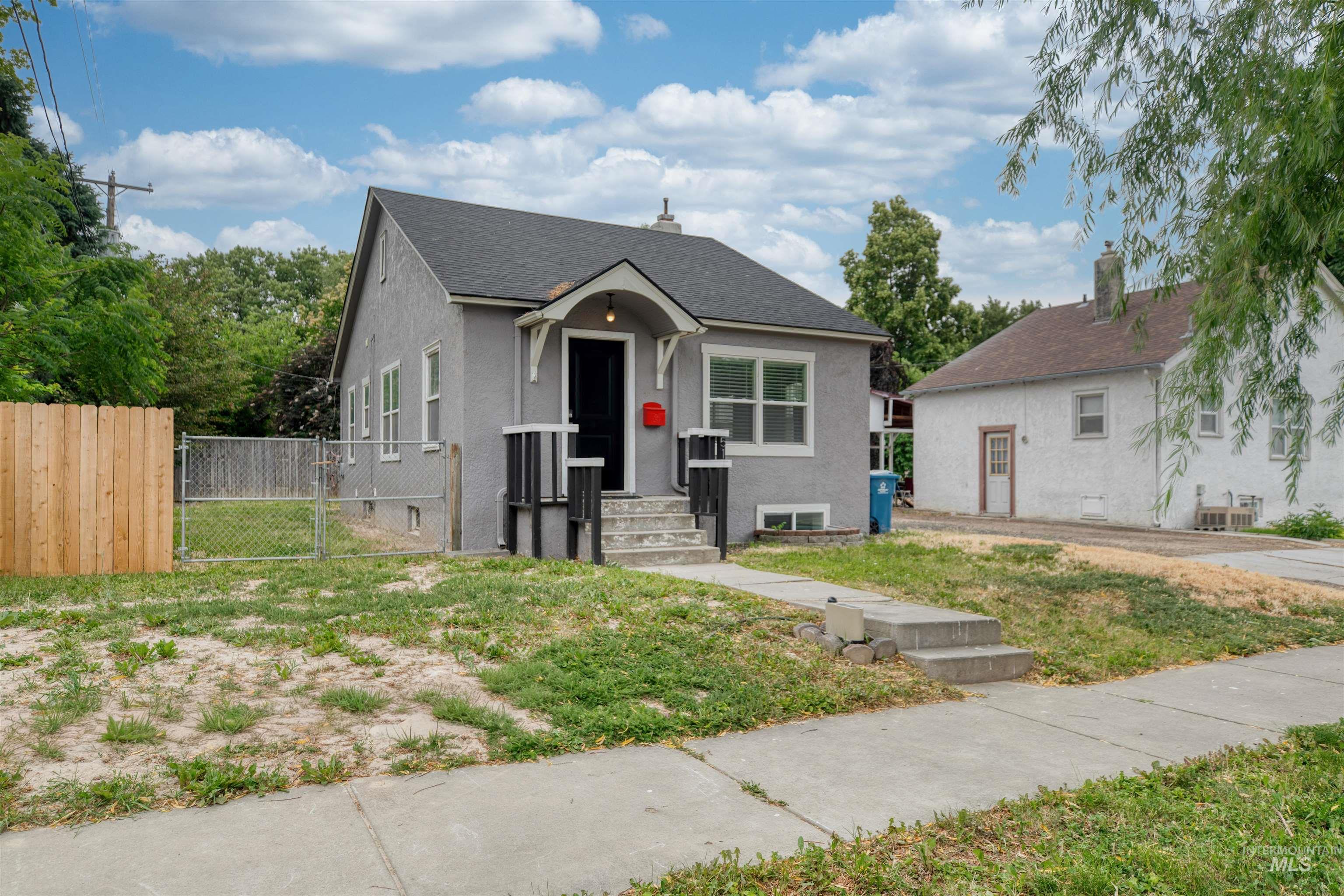 515 S 16Th Ave, Caldwell, Idaho 83605-4228, 4 Bedrooms, 2 Bathrooms, Residential For Sale, Price $335,000,MLS 98989433