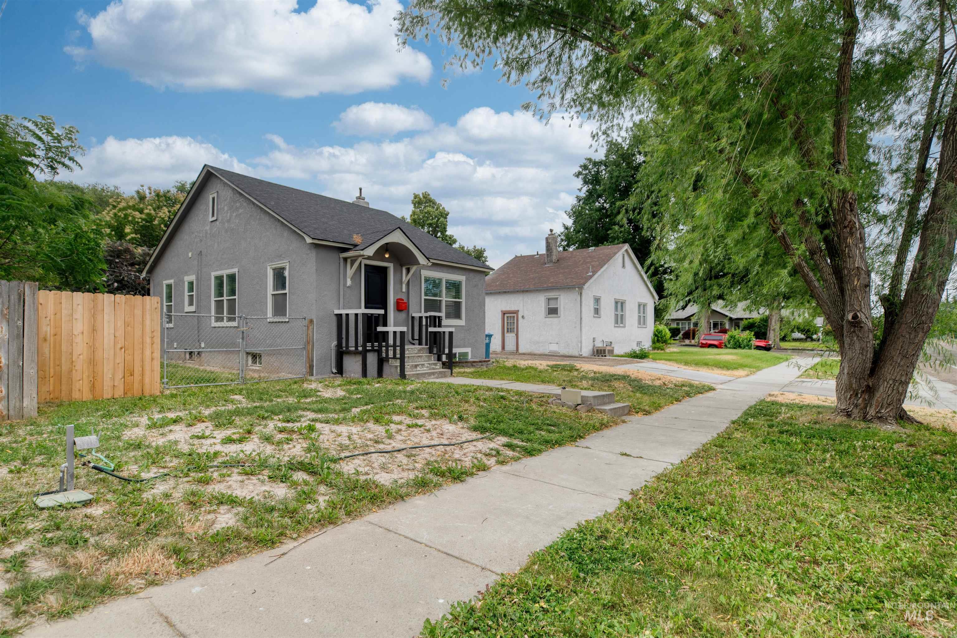 515 S 16Th Ave, Caldwell, Idaho 83605-4228, 4 Bedrooms, 2 Bathrooms, Residential For Sale, Price $335,000,MLS 98989433