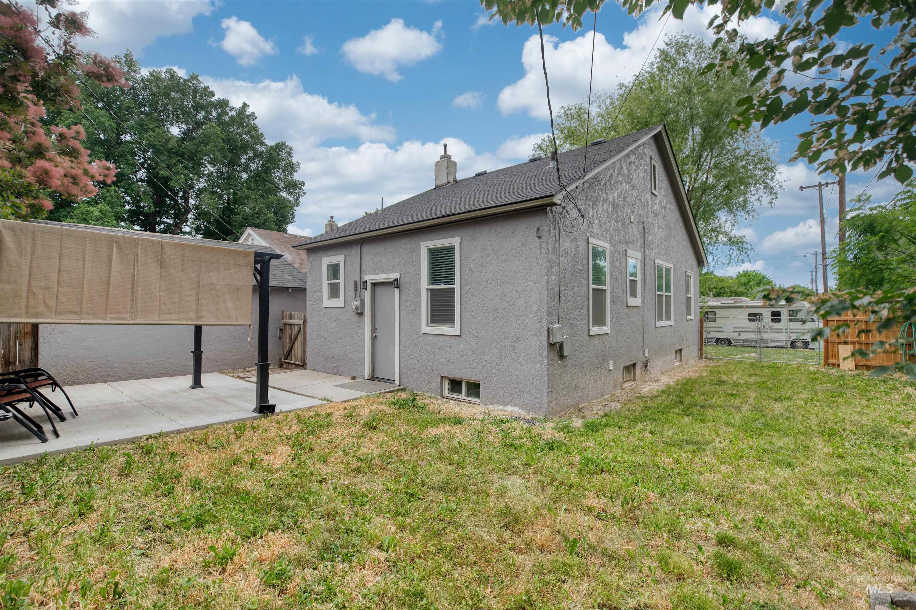 515 S 16Th Ave, Caldwell, Idaho 83605-4228, 4 Bedrooms, 2 Bathrooms, Residential For Sale, Price $335,000,MLS 98989433