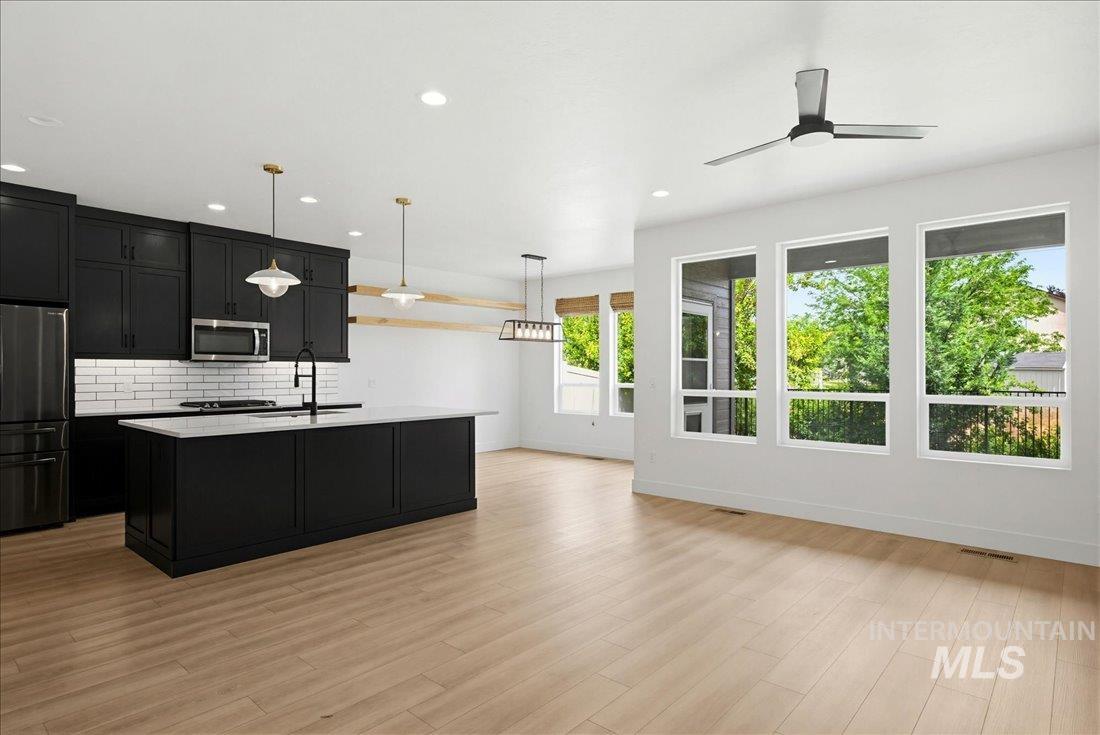 1876 E Knobcone Drive, Meridian, Idaho 83642, 3 Bedrooms, 2.5 Bathrooms, Residential For Sale, Price $539,000,MLS 98989441