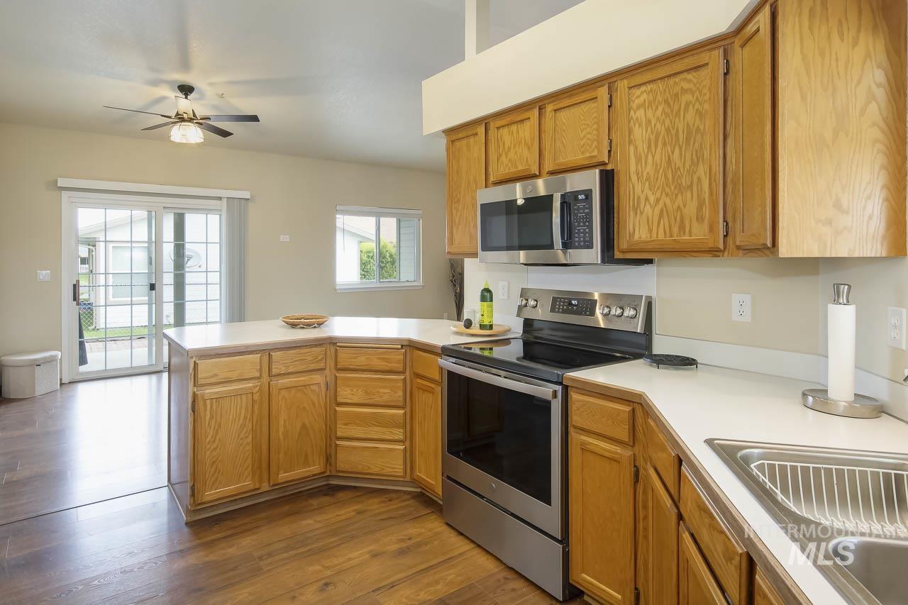 1100 Burnett Dr, Nampa, Idaho 83651, 3 Bedrooms, 2 Bathrooms, Residential For Sale, Price $325,000,MLS 98989445
