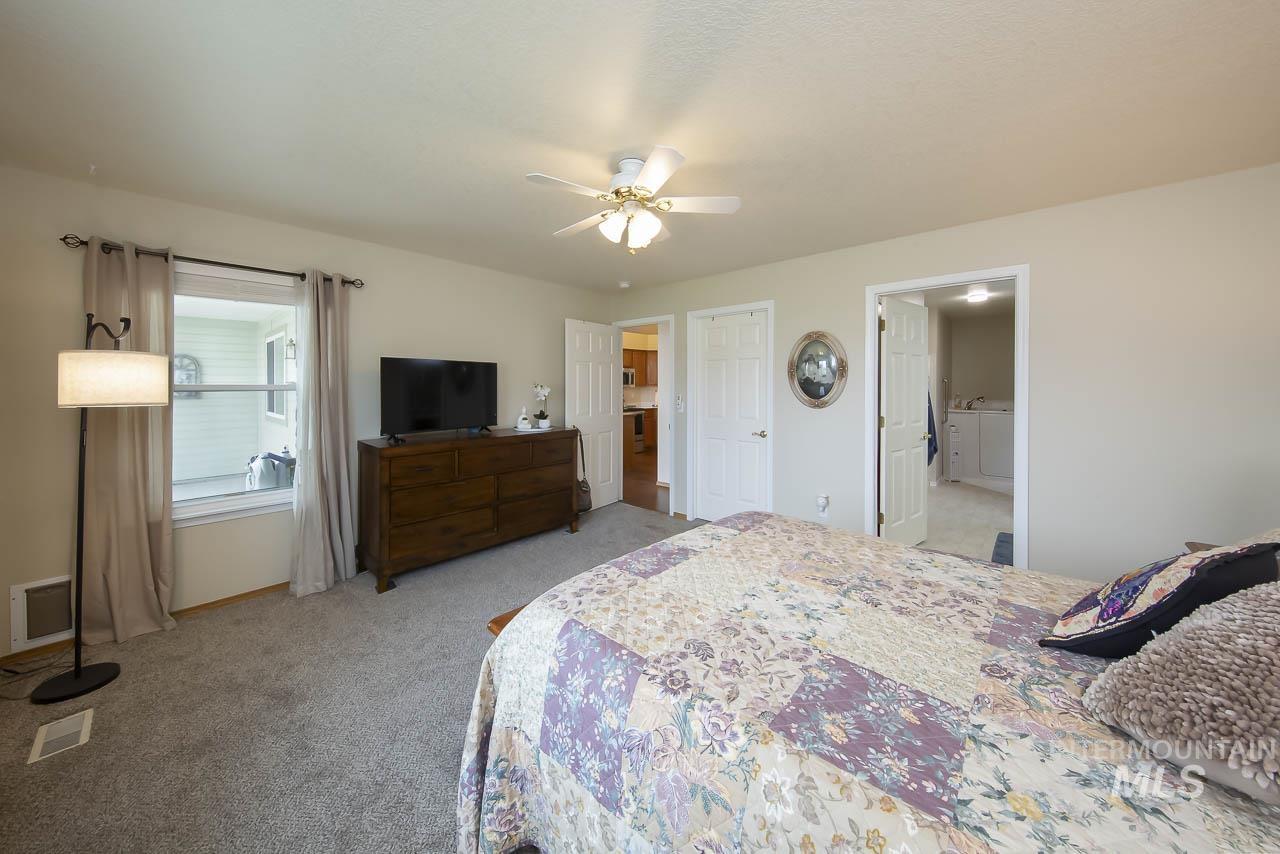 1100 Burnett Dr, Nampa, Idaho 83651, 3 Bedrooms, 2 Bathrooms, Residential For Sale, Price $325,000,MLS 98989445