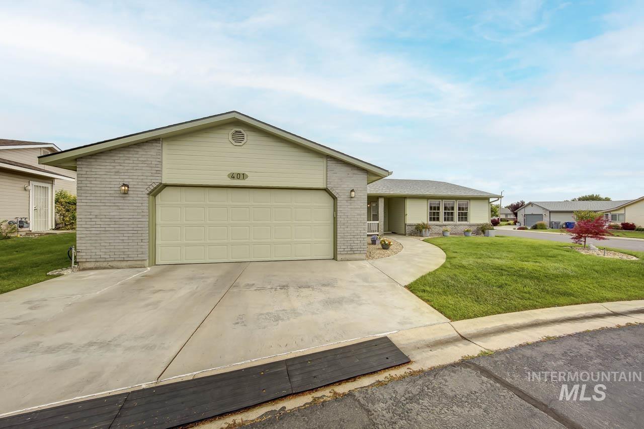 1100 Burnett Dr, Nampa, Idaho 83651, 3 Bedrooms, 2 Bathrooms, Residential For Sale, Price $325,000,MLS 98989445