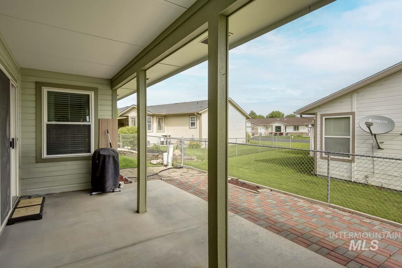 1100 Burnett Dr, Nampa, Idaho 83651, 3 Bedrooms, 2 Bathrooms, Residential For Sale, Price $325,000,MLS 98989445