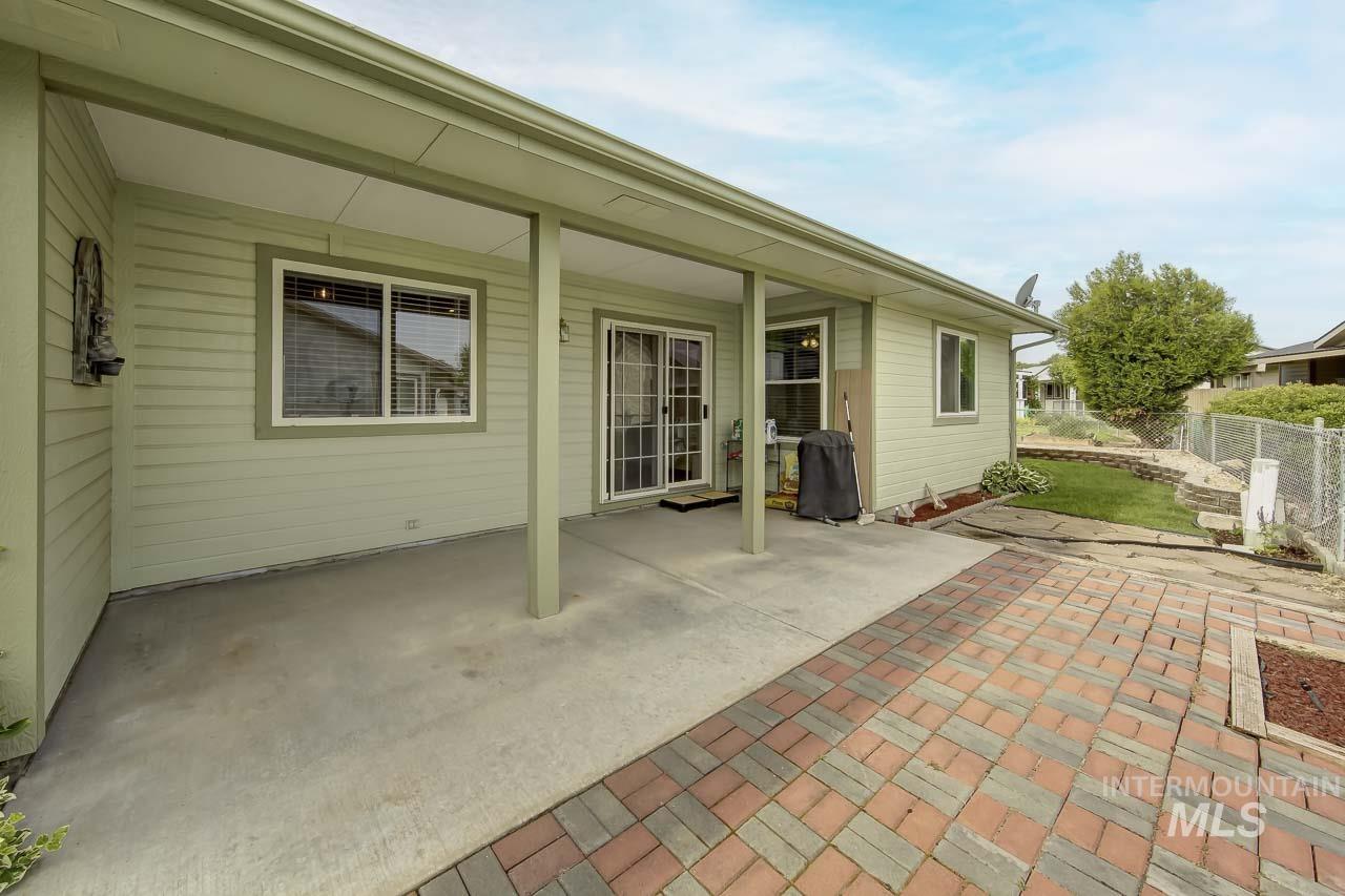 1100 Burnett Dr, Nampa, Idaho 83651, 3 Bedrooms, 2 Bathrooms, Residential For Sale, Price $325,000,MLS 98989445