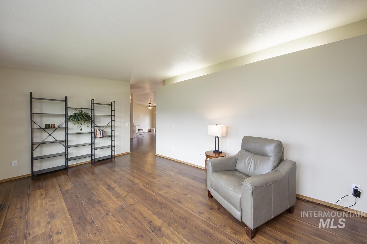 1100 Burnett Dr, Nampa, Idaho 83651, 3 Bedrooms, 2 Bathrooms, Residential For Sale, Price $325,000,MLS 98989445