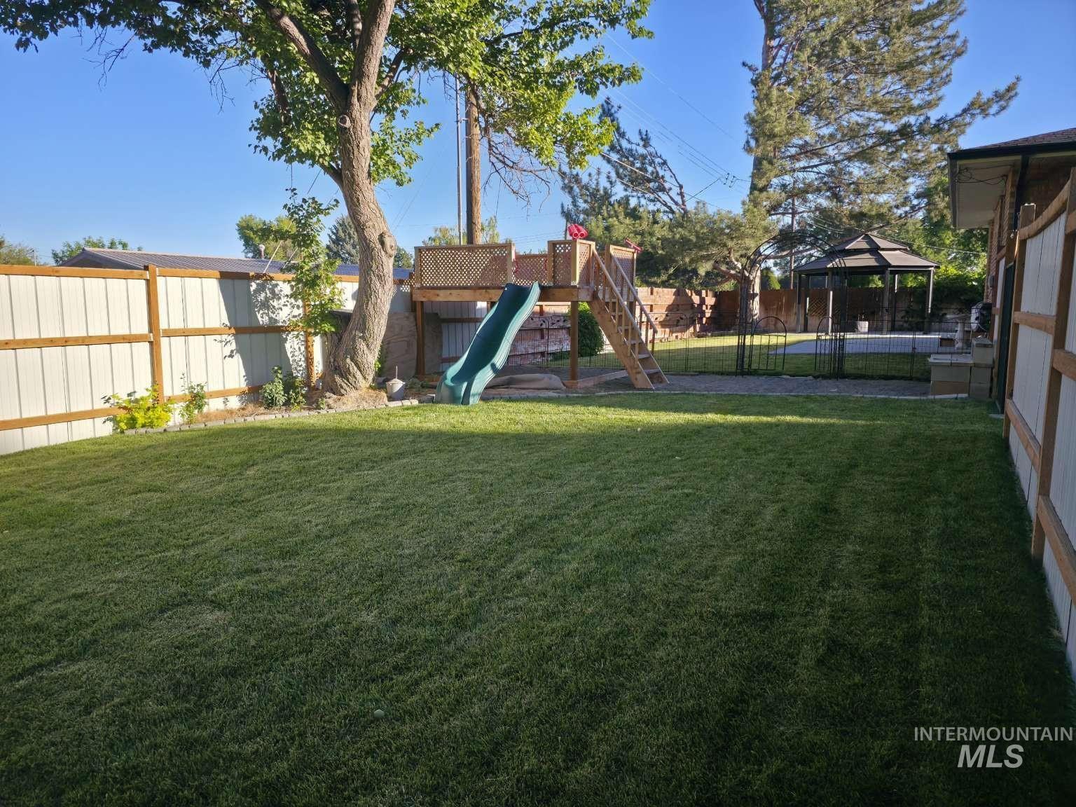 1909 Granada Dr, Twin Falls, Idaho 83301, 7 Bedrooms, 3 Bathrooms, Residential For Sale, Price $539,000,MLS 98989447