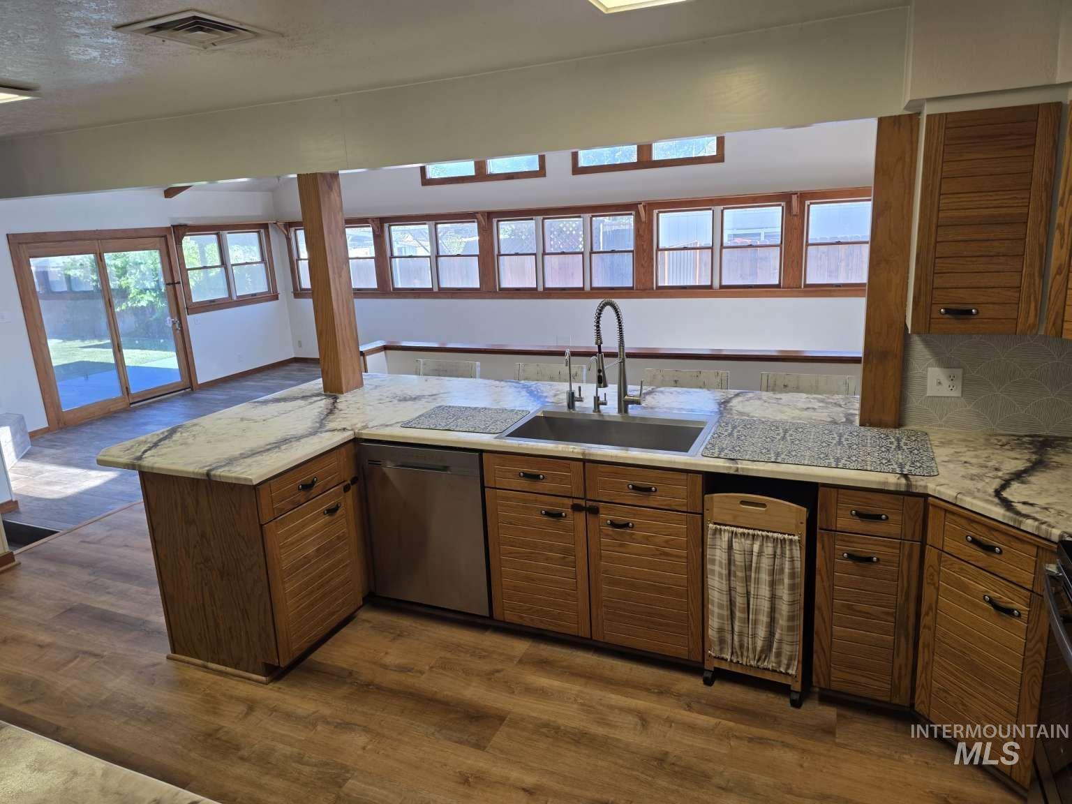 1909 Granada Dr, Twin Falls, Idaho 83301, 7 Bedrooms, 3 Bathrooms, Residential For Sale, Price $539,000,MLS 98989447
