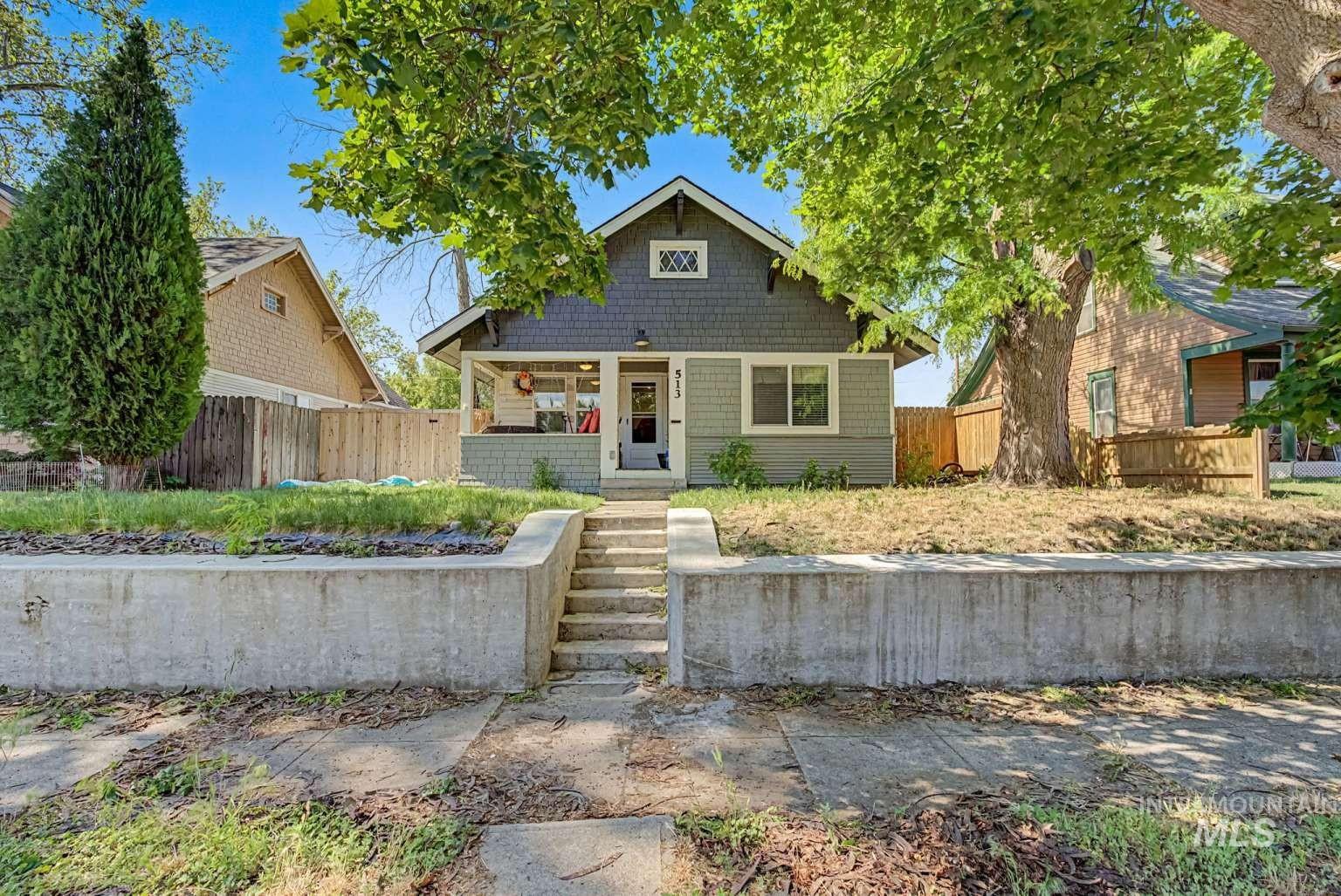 513 W Court St, Weiser, Idaho 83672, 3 Bedrooms, 2 Bathrooms, Residential For Sale, Price $299,000,MLS 98989450