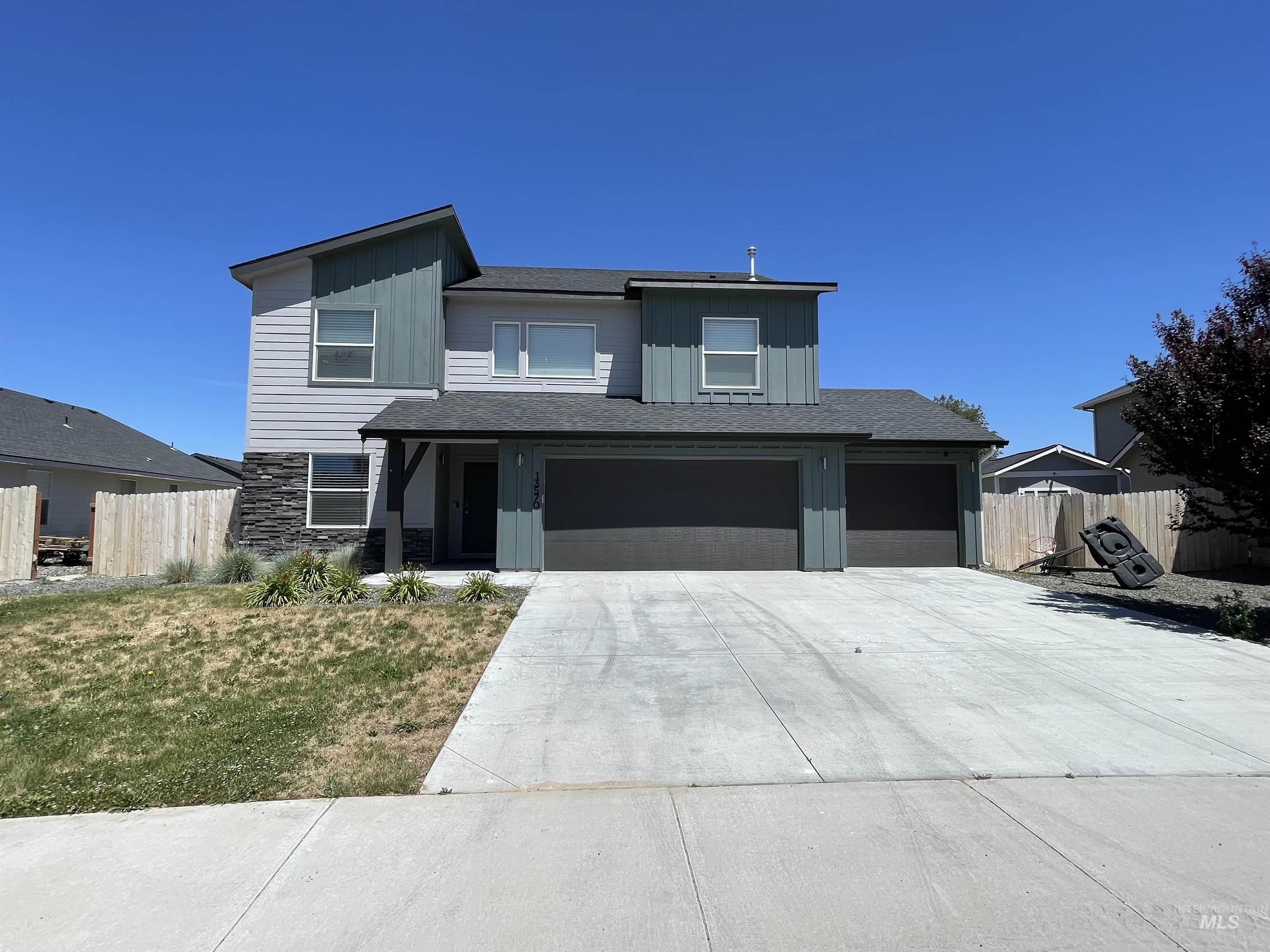 13570 Nisene Dr, Caldwell, Idaho 83607, 4 Bedrooms, 2.5 Bathrooms, Residential For Sale, Price $1,MLS 98989458