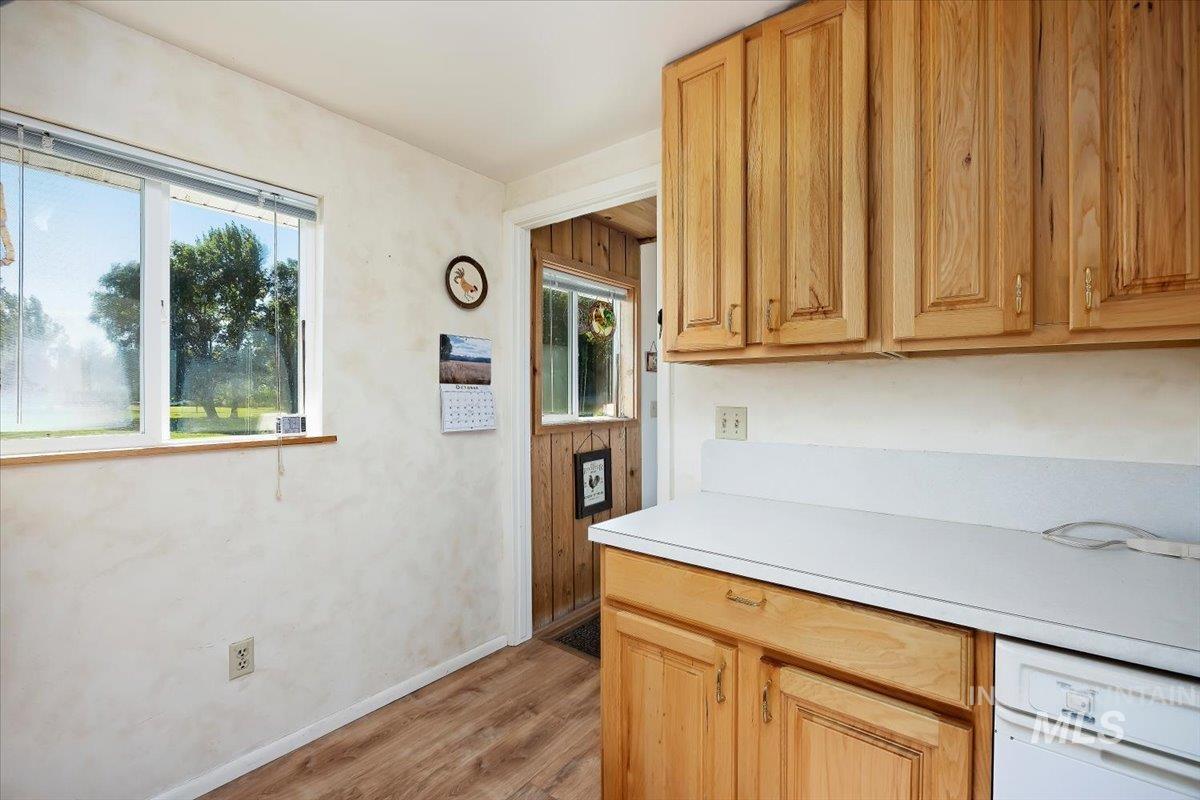 982 A E 2700 S, Hagerman, Idaho 83332, 3 Bedrooms, 3 Bathrooms, Residential For Sale, Price $539,000, 98989460