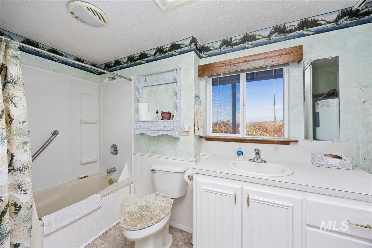 982 A E 2700 S, Hagerman, Idaho 83332, 3 Bedrooms, 3 Bathrooms, Residential For Sale, Price $539,000, 98989460