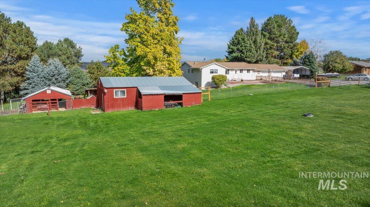 982 A E 2700 S, Hagerman, Idaho 83332, 3 Bedrooms, 3 Bathrooms, Residential For Sale, Price $539,000, 98989460