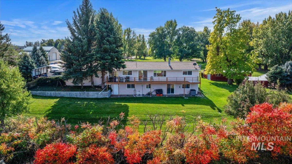 982 A E 2700 S, Hagerman, Idaho 83332, 3 Bedrooms, 3 Bathrooms, Residential For Sale, Price $539,000, 98989460