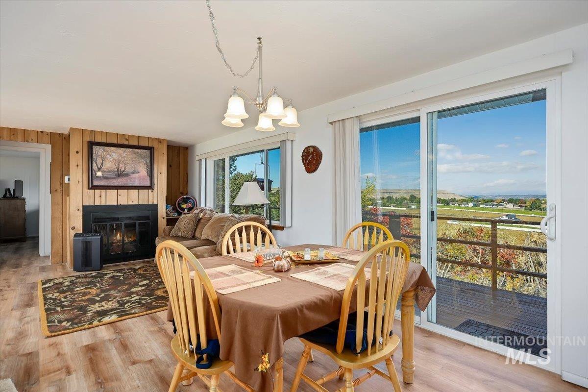 982 A E 2700 S, Hagerman, Idaho 83332, 3 Bedrooms, 3 Bathrooms, Residential For Sale, Price $539,000, 98989460