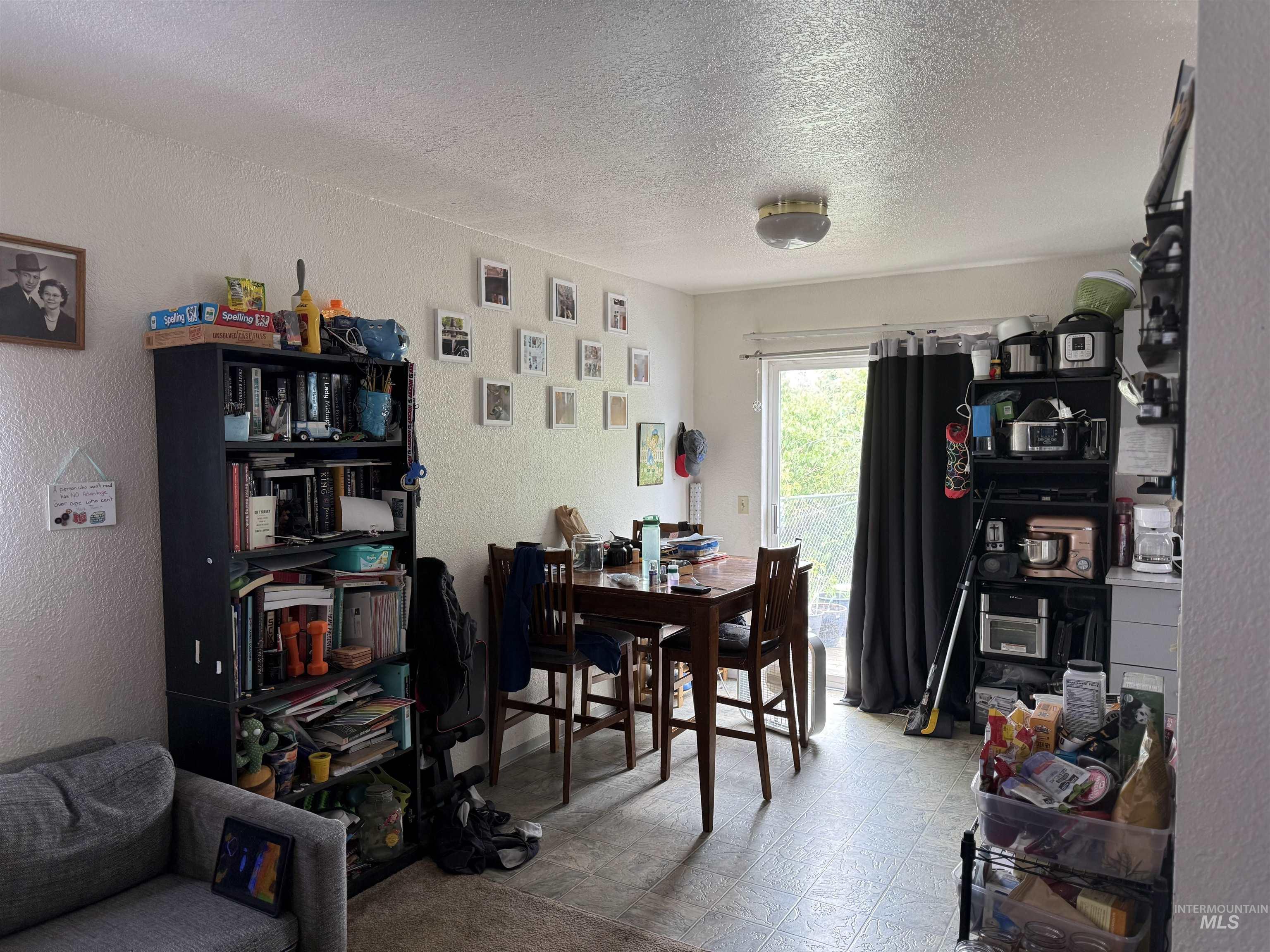 725 / 727 Brent Dr., Moscow, Idaho 83843, 3 Bedrooms, 1.5 Bathrooms, Residential Income For Sale, Price $460,000,MLS 98989468