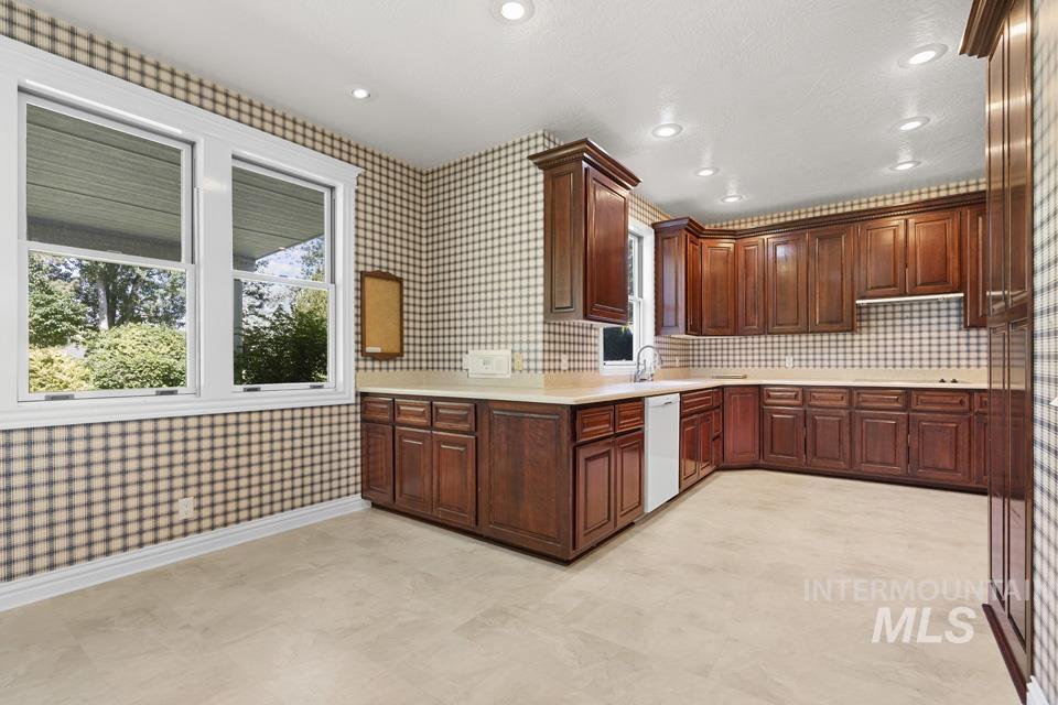 7923 Richey Rd, Fruitland, Idaho 83619, 4 Bedrooms, 2.5 Bathrooms, Residential For Sale, Price $1,150,000,MLS 98989474